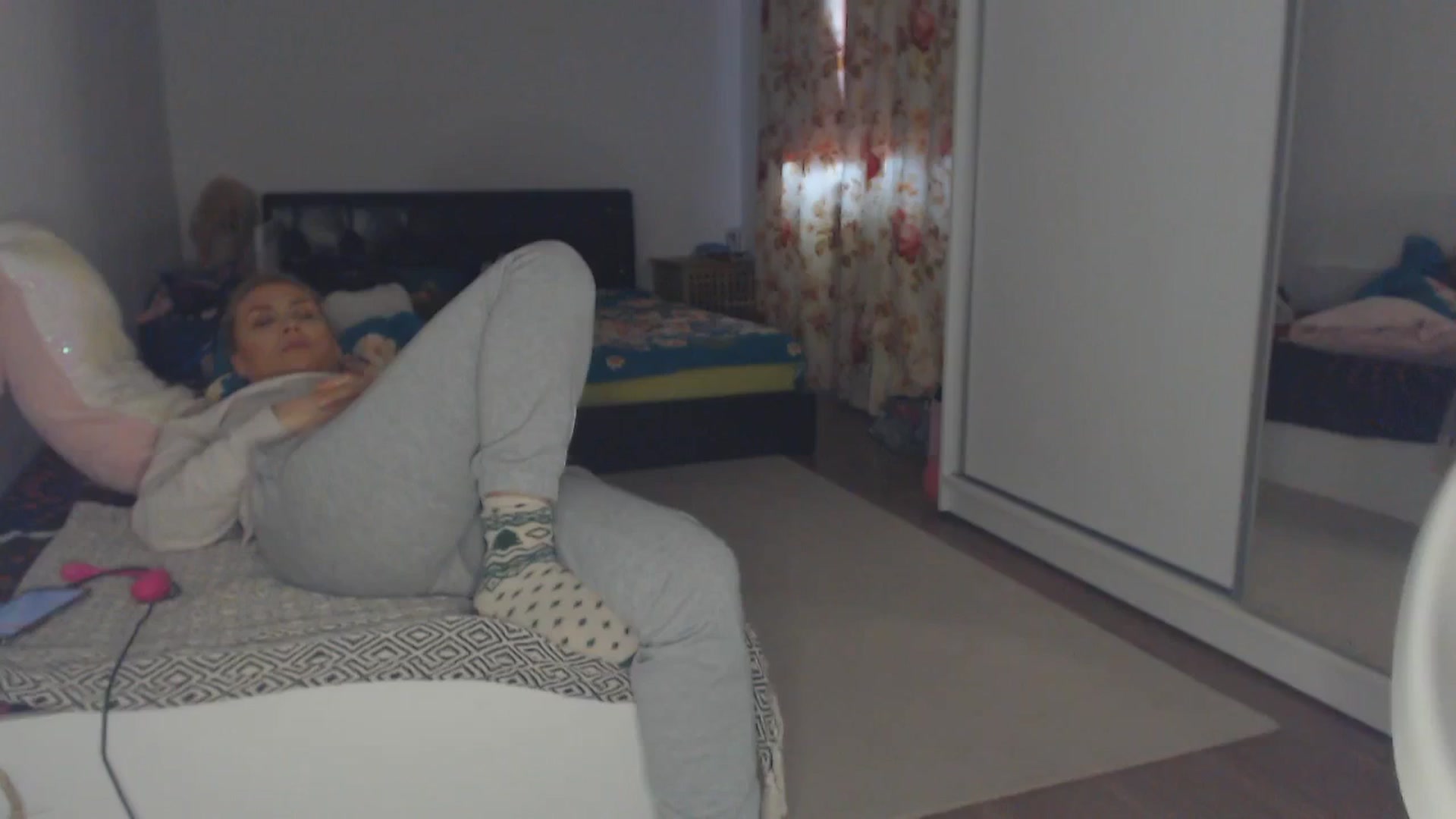 Gallery image thumbnail from Merlyn4u's myfreecams stream on, 03/21/2025, 13:51 image 14 of 20