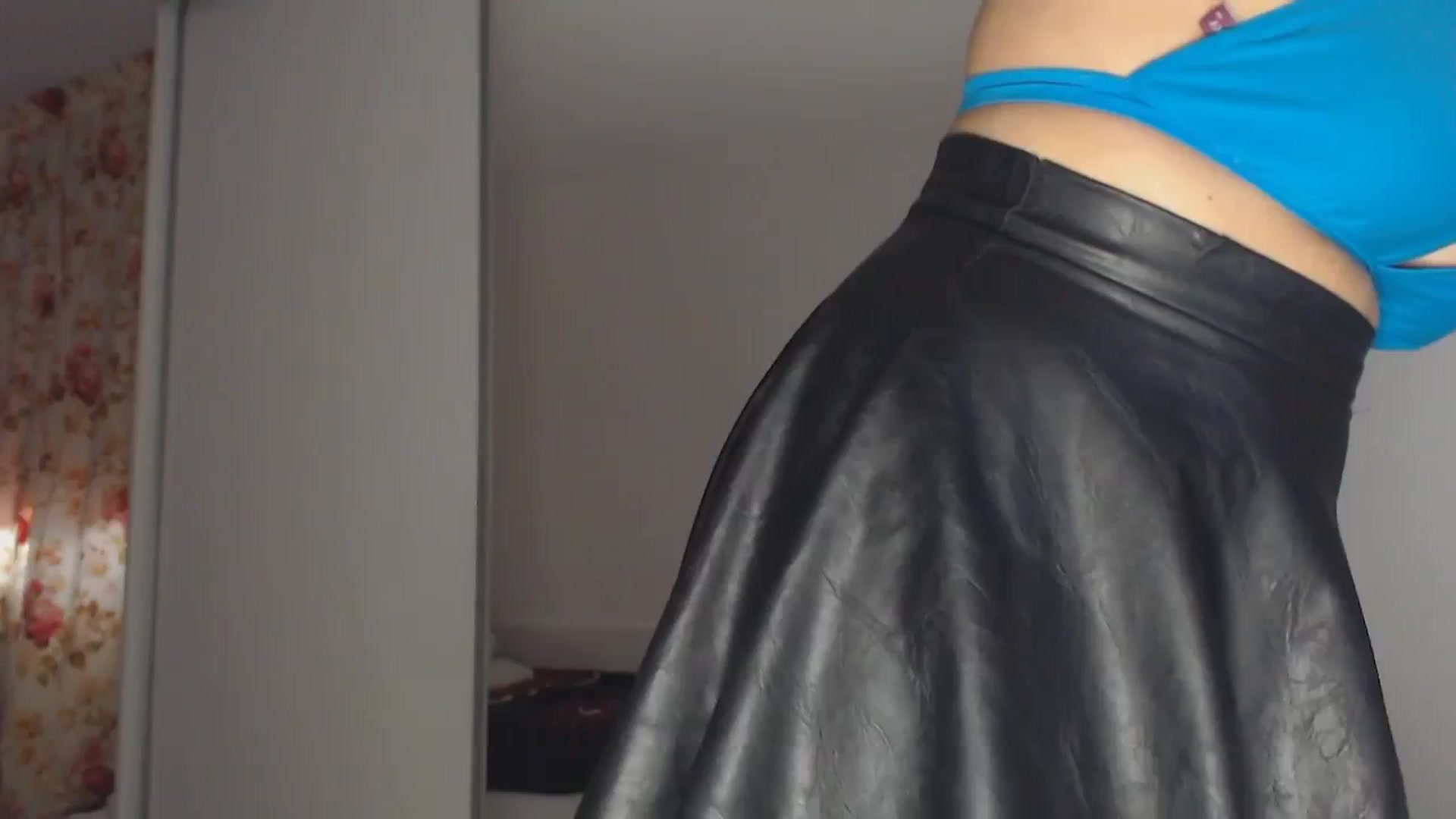 Gallery image thumbnail from Merlyn4u's myfreecams stream on, 03/22/2025, 14:20 image 3 of 20