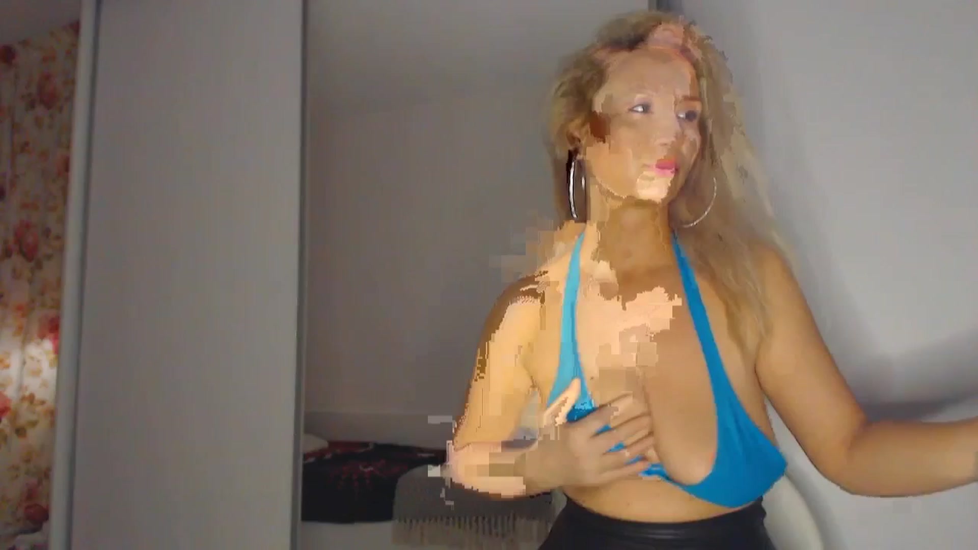 Gallery image thumbnail from Merlyn4u's myfreecams stream on, 03/22/2025, 14:20 image 9 of 20