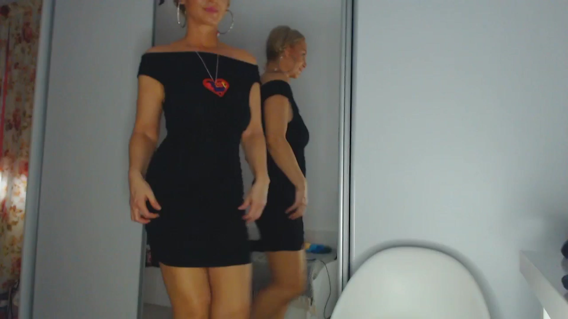 Gallery image thumbnail from Merlyn4u's myfreecams stream on, 03/24/2025, 11:31 image 5 of 20