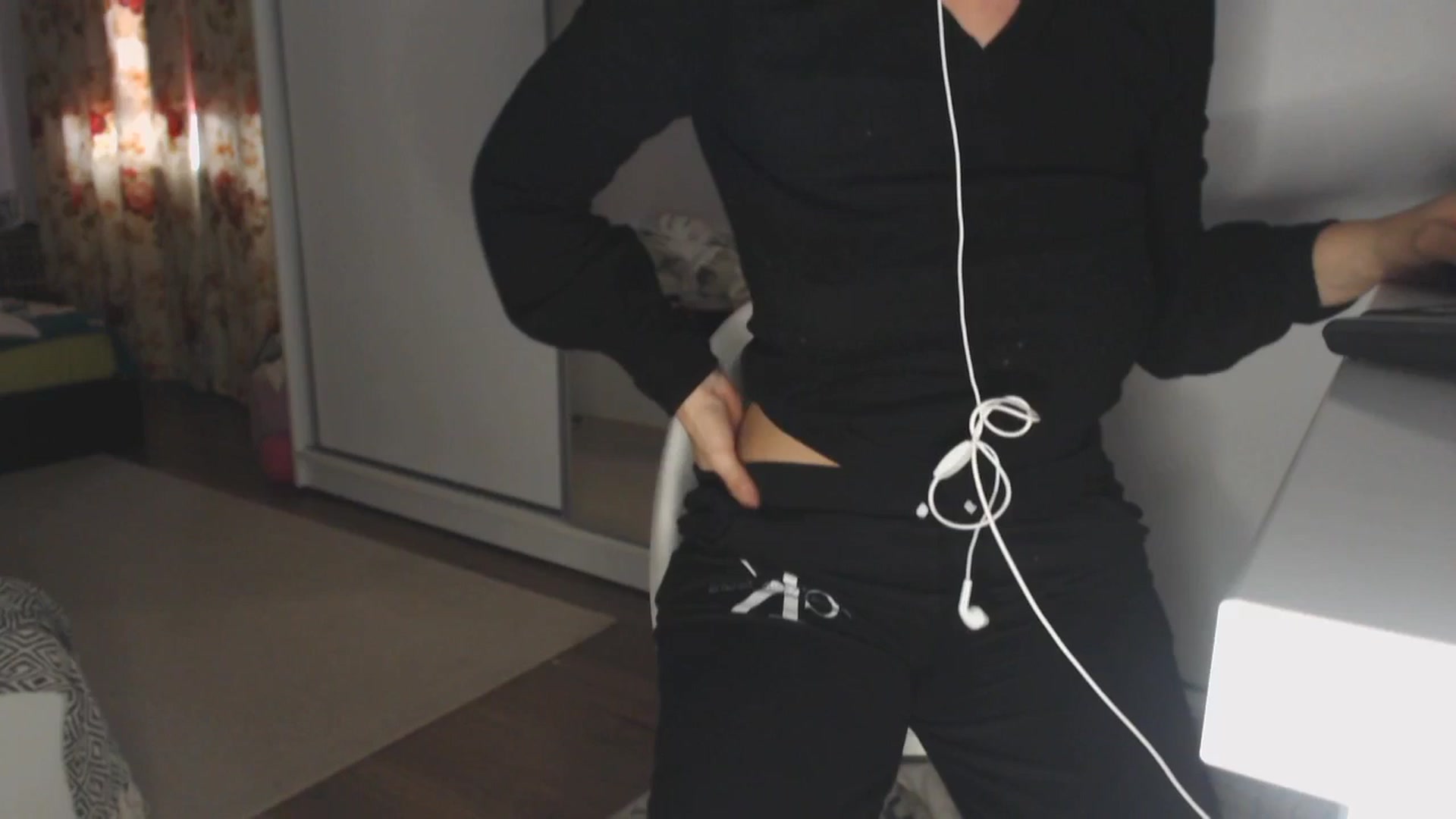 Gallery image thumbnail from Merlyn4u's myfreecams stream on, 04/01/2025, 12:58 image 2 of 20