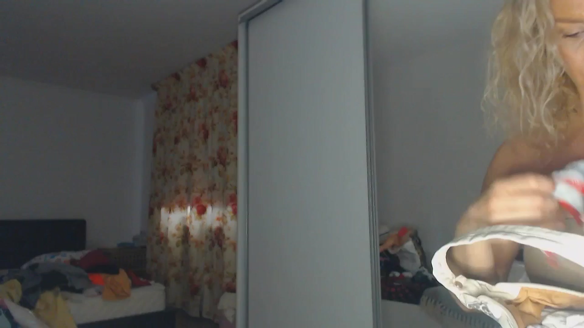 Gallery image thumbnail from Merlyn4u's myfreecams stream on, 04/04/2025, 14:49 image 18 of 20