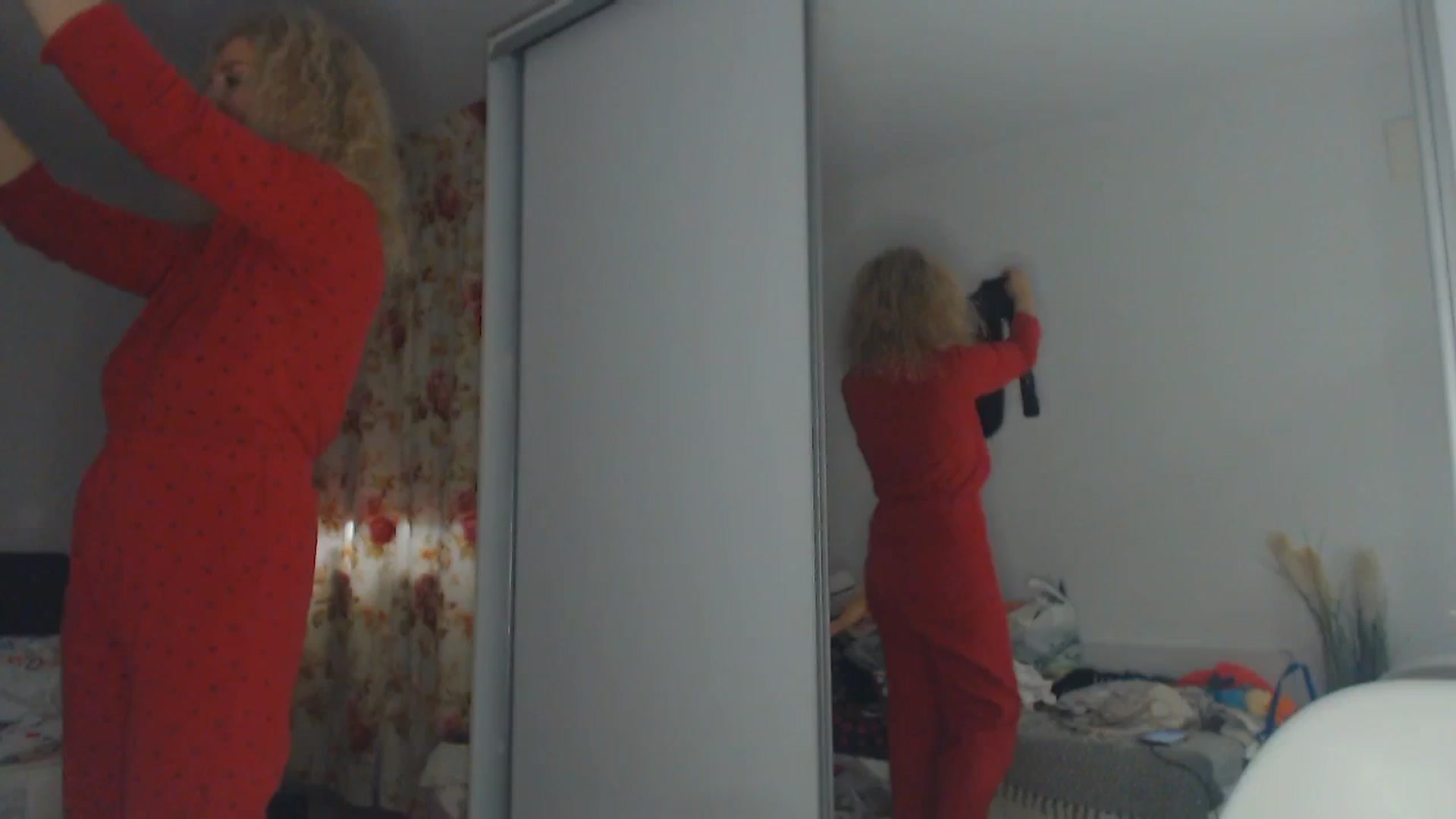Gallery image thumbnail from Merlyn4u's myfreecams stream on, 04/04/2025, 14:49 image 9 of 20