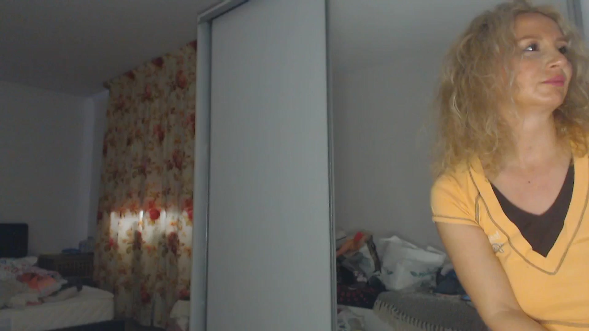 Gallery image thumbnail from Merlyn4u's myfreecams stream on, 04/04/2025, 14:49 image 12 of 20