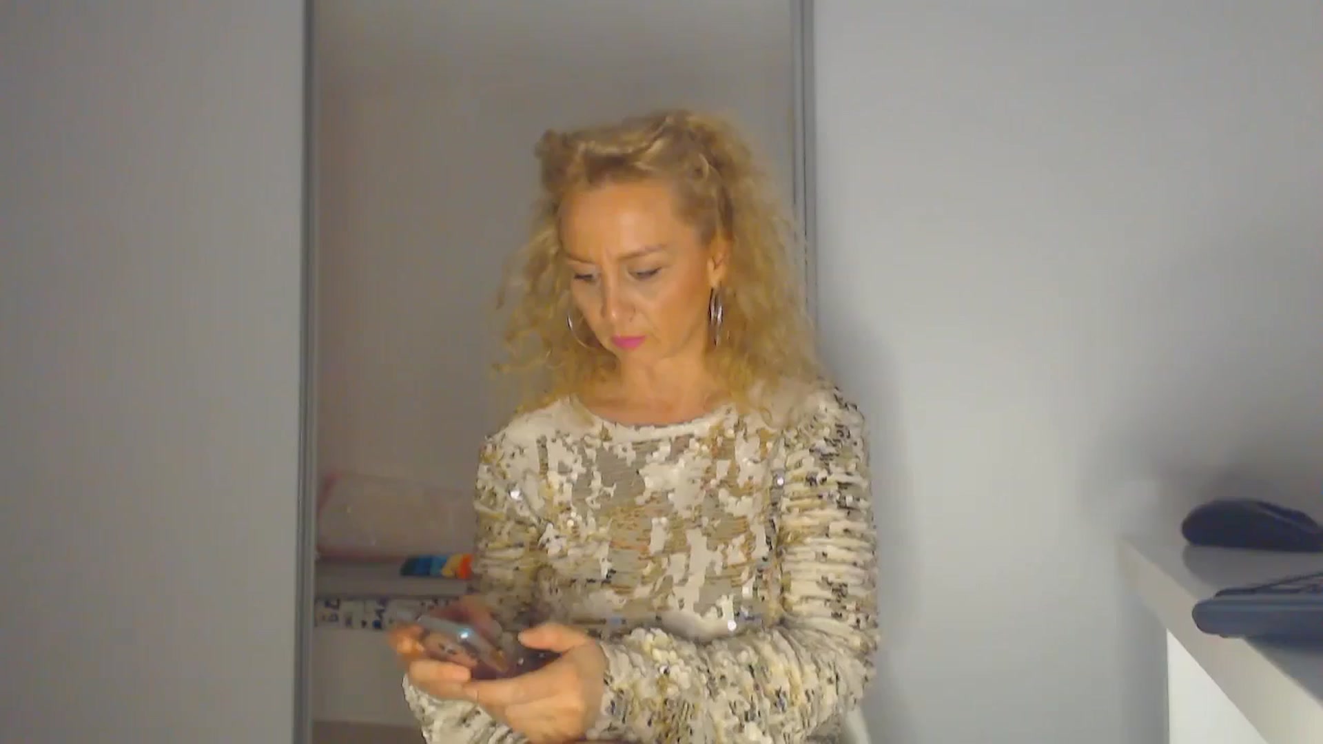 Gallery image thumbnail from Merlyn4u's myfreecams stream on, 04/09/2025, 13:43 image 15 of 20