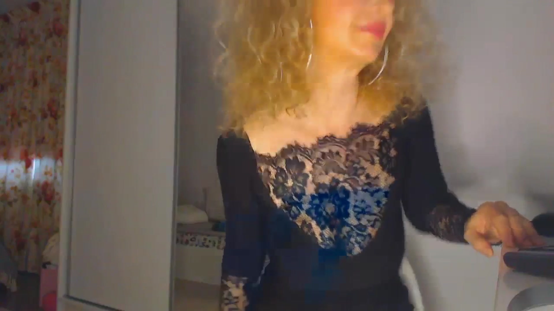 Gallery image thumbnail from Merlyn4u's myfreecams stream on, 04/13/2025, 09:13 image 2 of 20