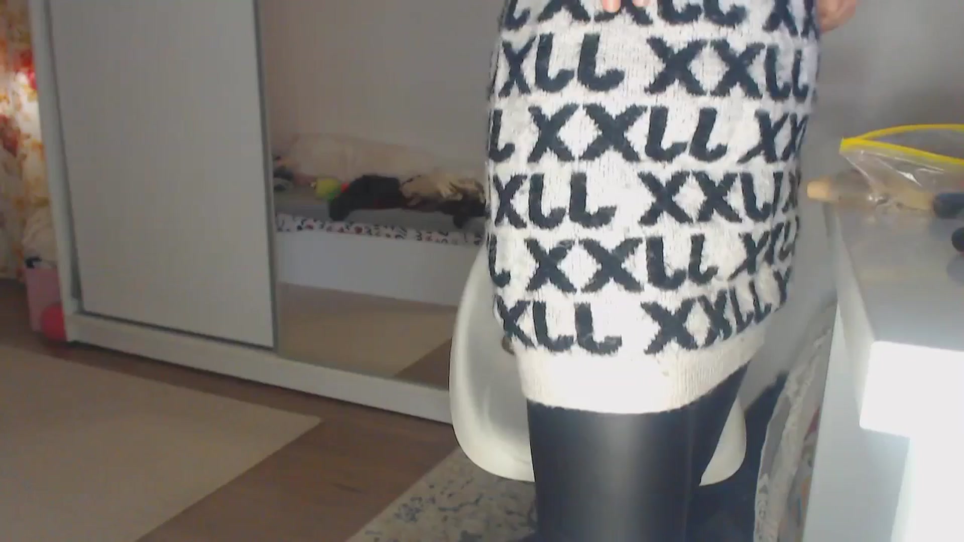 Gallery image thumbnail from Merlyn4u's myfreecams stream on, 04/14/2025, 11:08 image 3 of 20