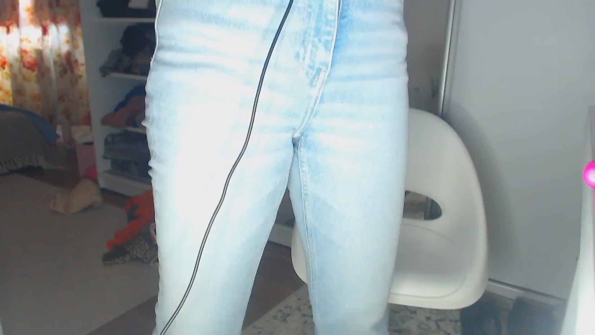 Gallery image thumbnail from Merlyn4u's myfreecams stream on, 04/17/2025, 12:18 image 1 of 20