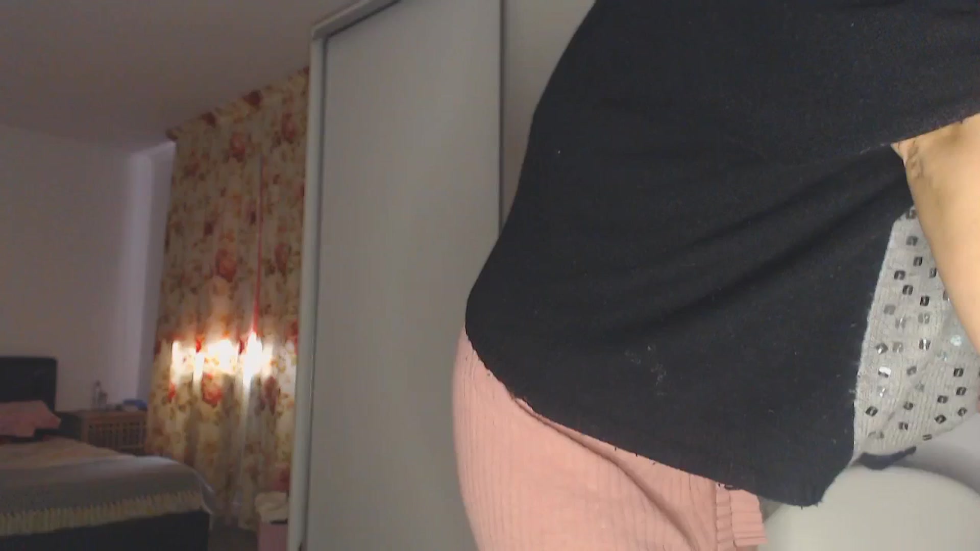 Gallery image thumbnail from Merlyn4u's myfreecams stream on, 04/18/2025, 11:18 image 3 of 20