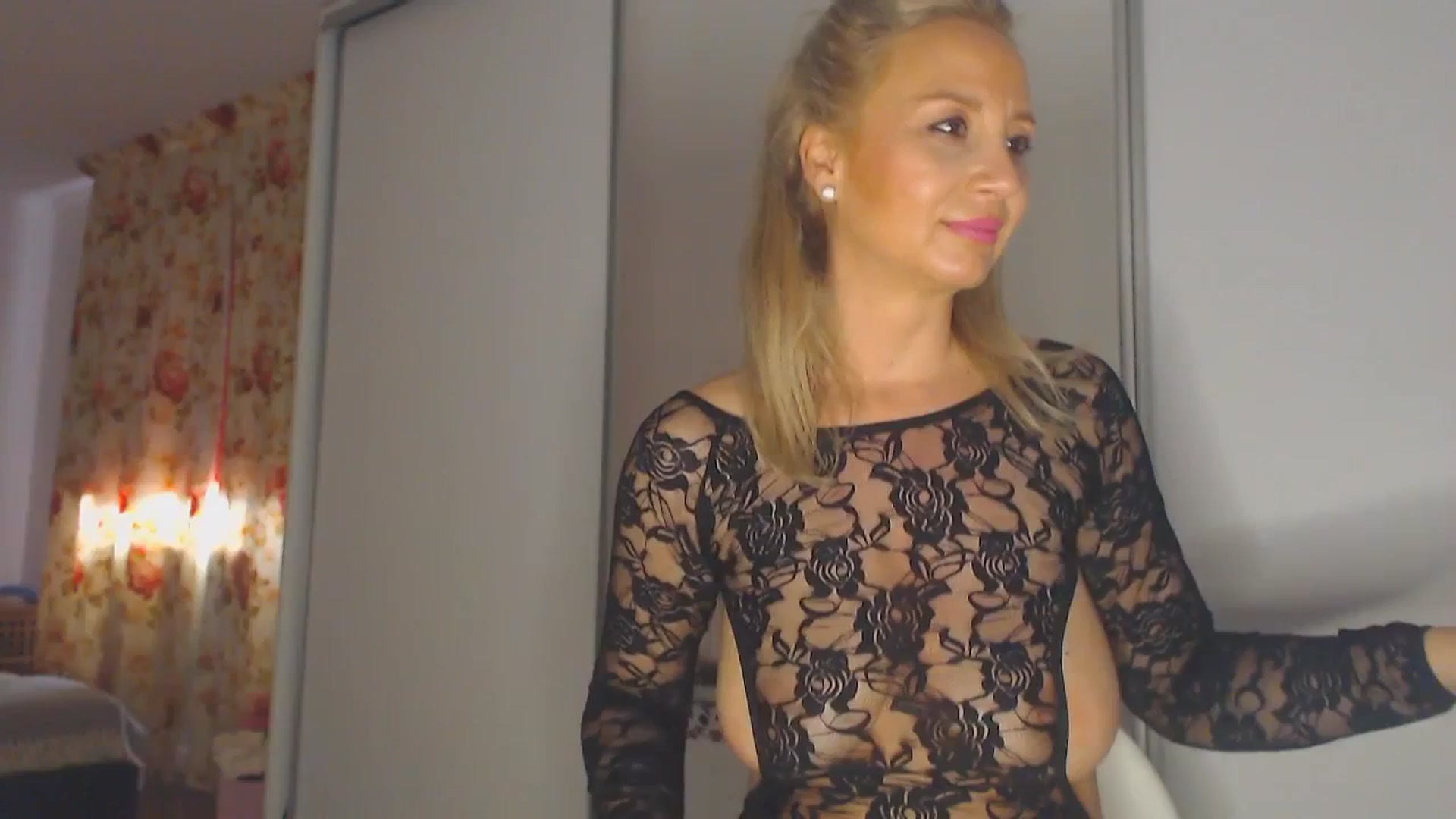 Gallery image thumbnail from Merlyn4u's myfreecams stream on, 04/18/2025, 11:51 image 7 of 20