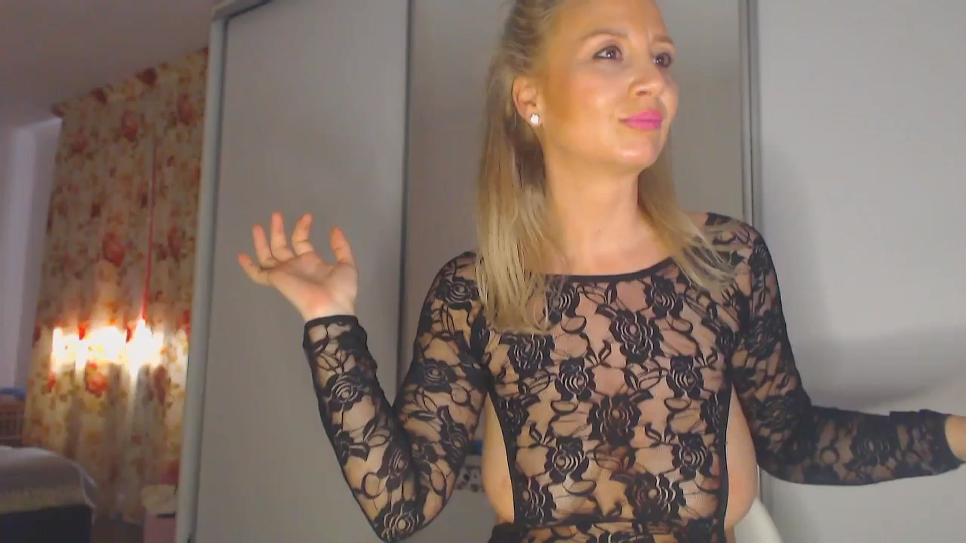 Gallery image thumbnail from Merlyn4u's myfreecams stream on, 04/18/2025, 11:51 image 8 of 20