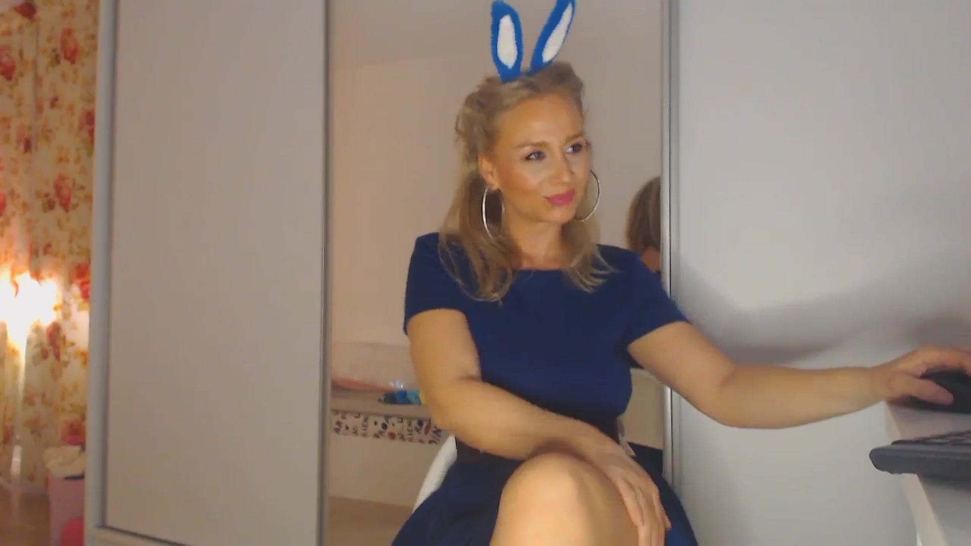 Gallery image thumbnail from Merlyn4u's myfreecams stream on, 04/19/2025, 13:55 image 9 of 20