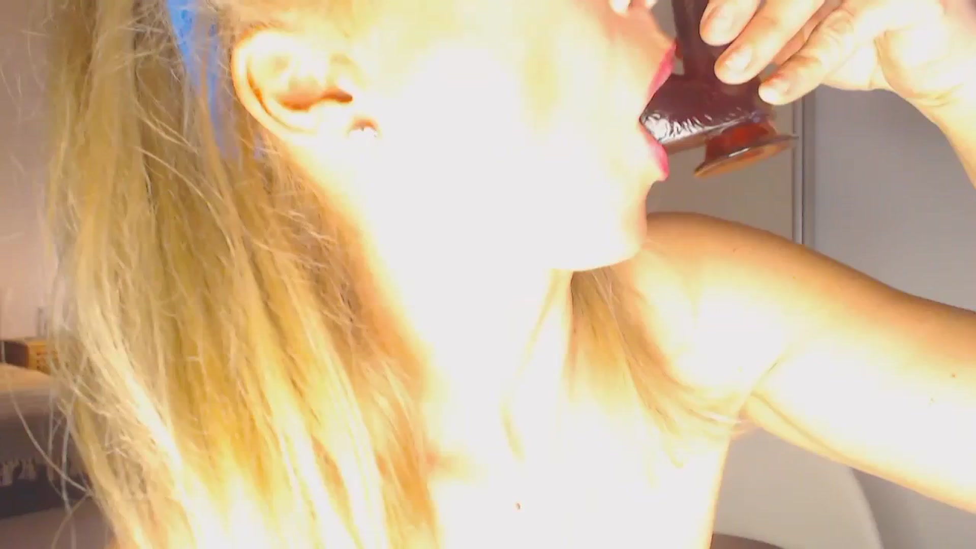 Gallery image thumbnail from Merlyn4u's myfreecams stream on, 04/20/2025, 12:32 image 20 of 20