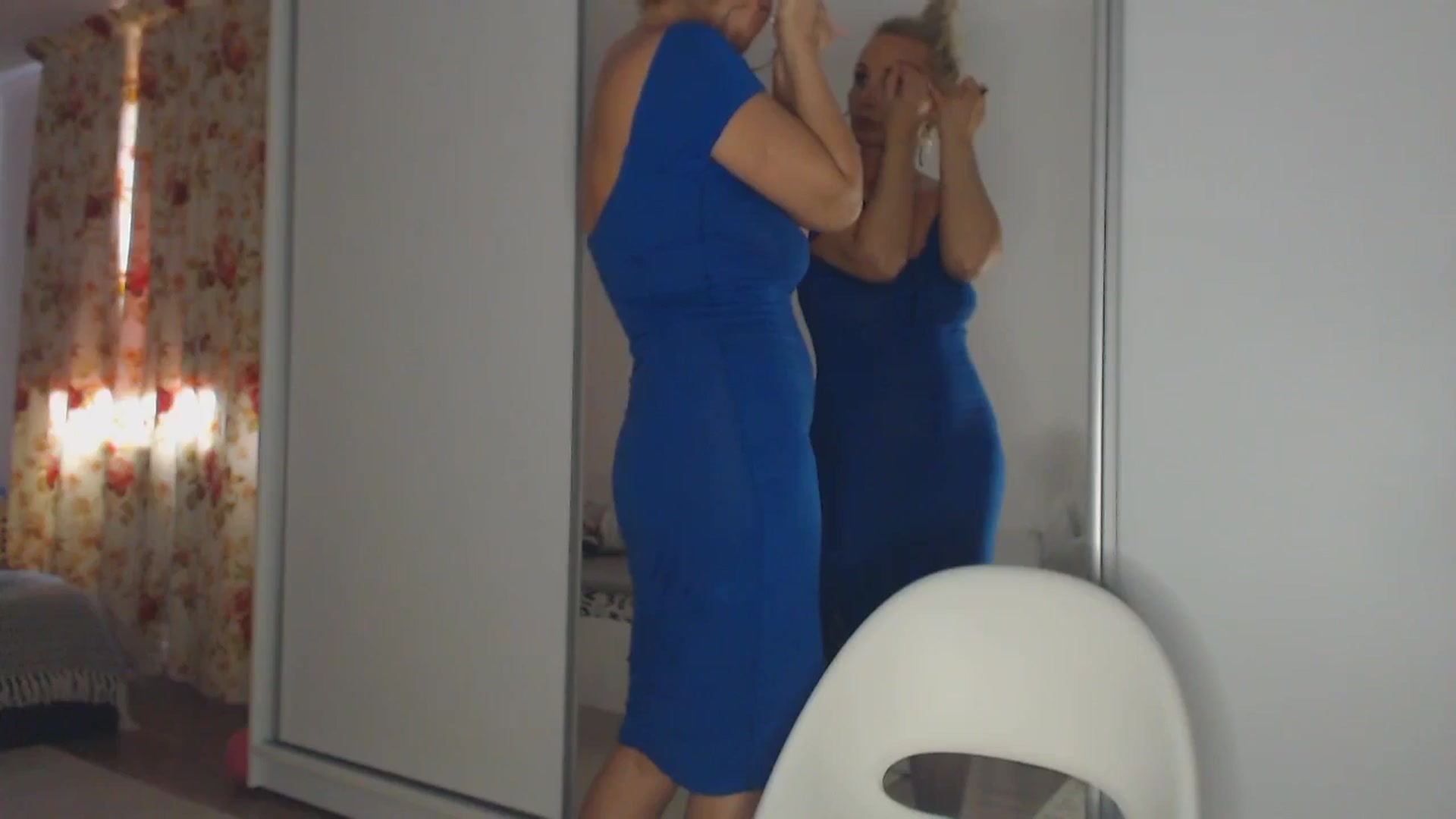 Gallery image thumbnail from Merlyn4u's myfreecams stream on, 04/25/2025, 12:11 image 9 of 20