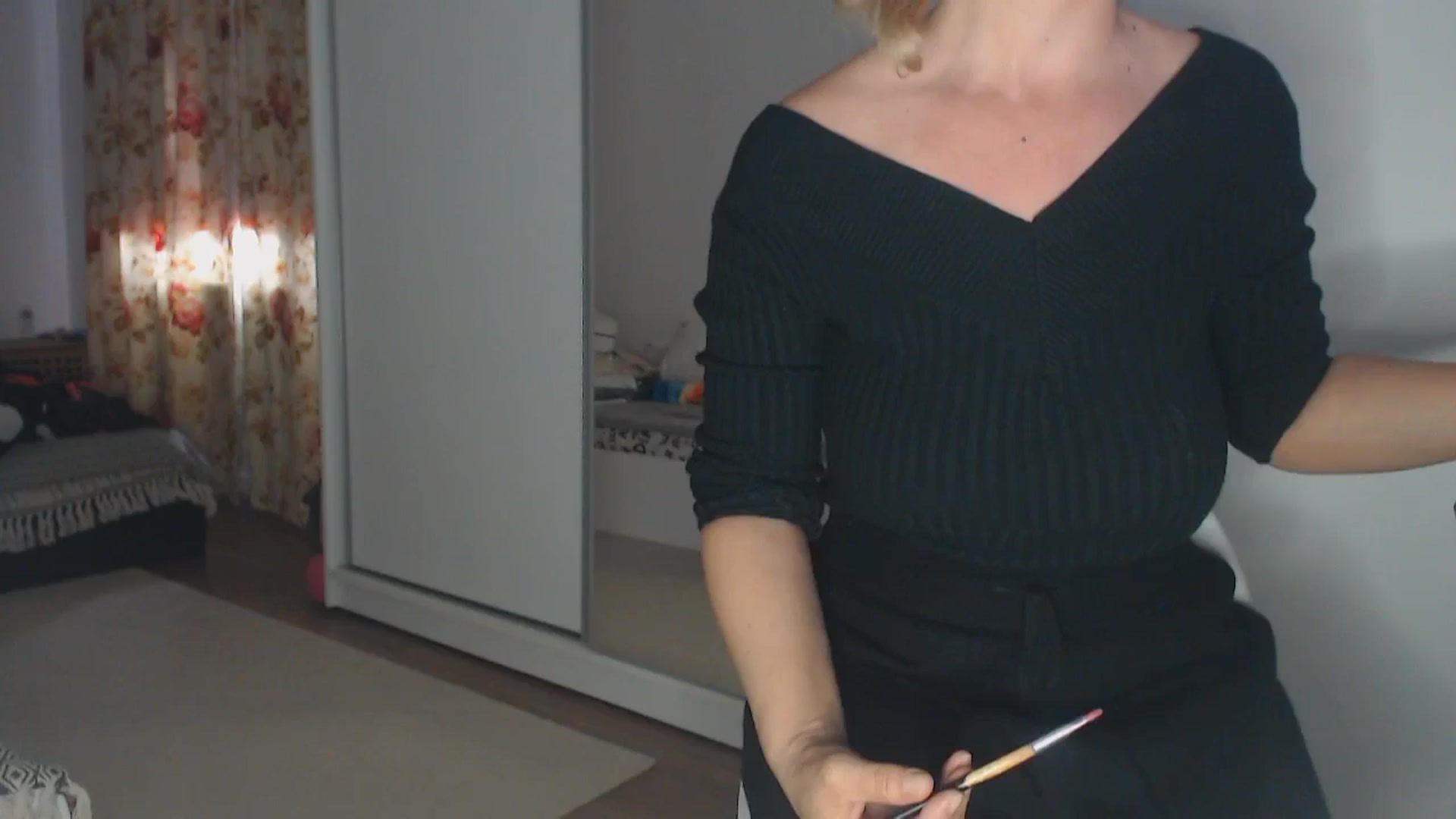 Gallery image thumbnail from Merlyn4u's myfreecams stream on, 04/27/2025, 11:45 image 3 of 20
