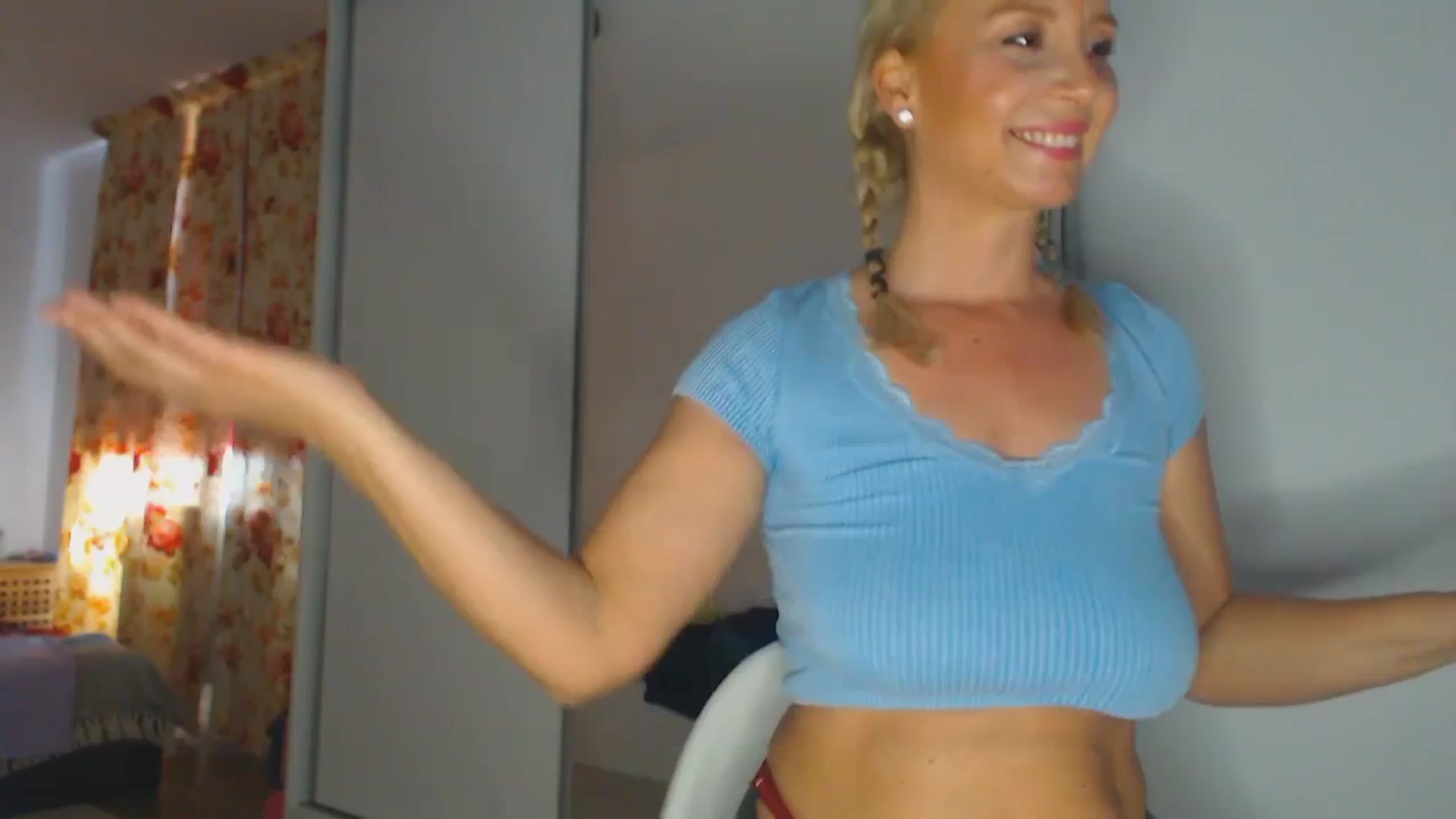 Gallery image thumbnail from Merlyn4u's myfreecams stream on, 04/28/2025, 12:06 image 5 of 20