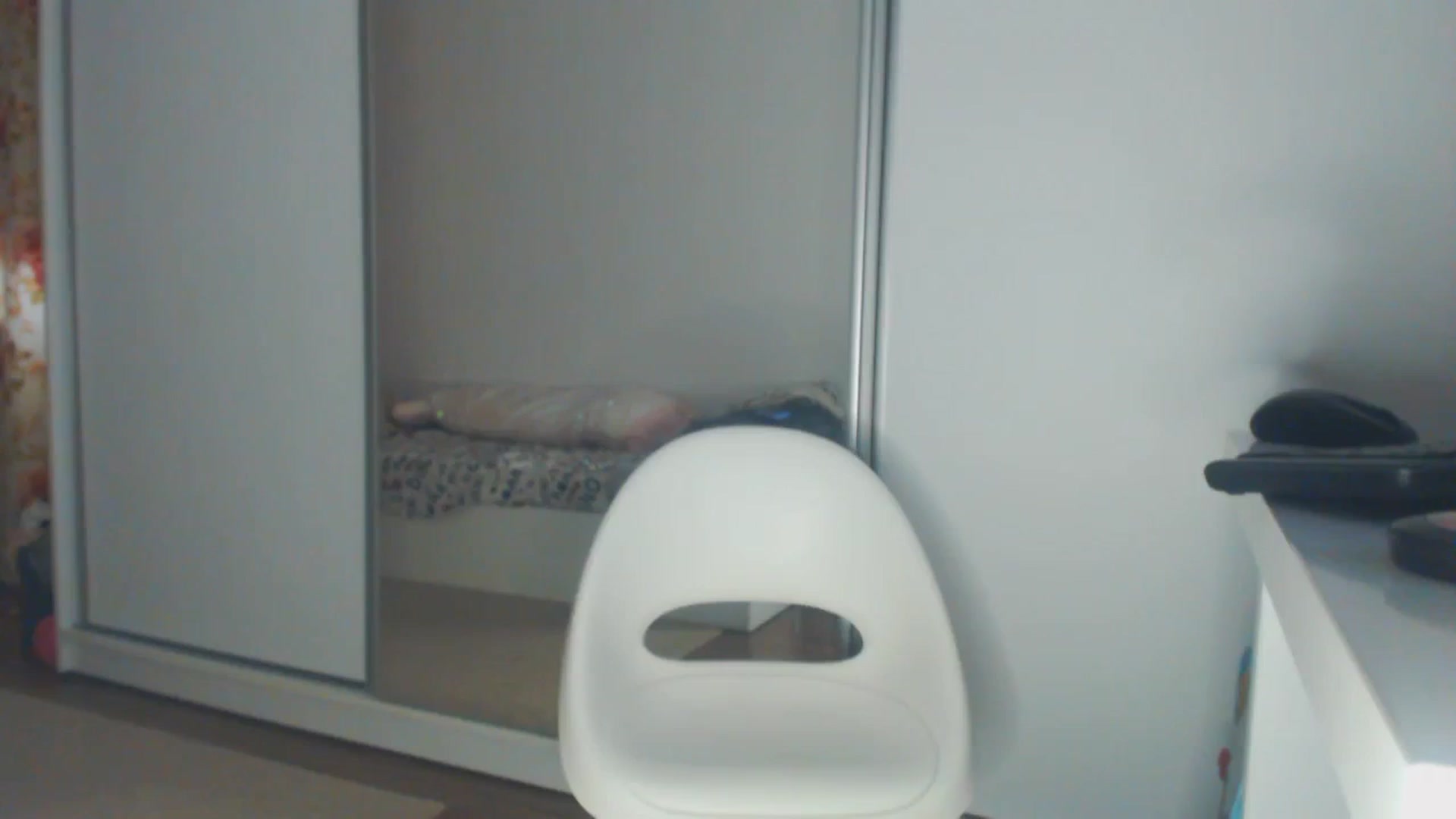 Gallery image thumbnail from Merlyn4u's myfreecams stream on, 05/06/2025, 10:52 image 11 of 20