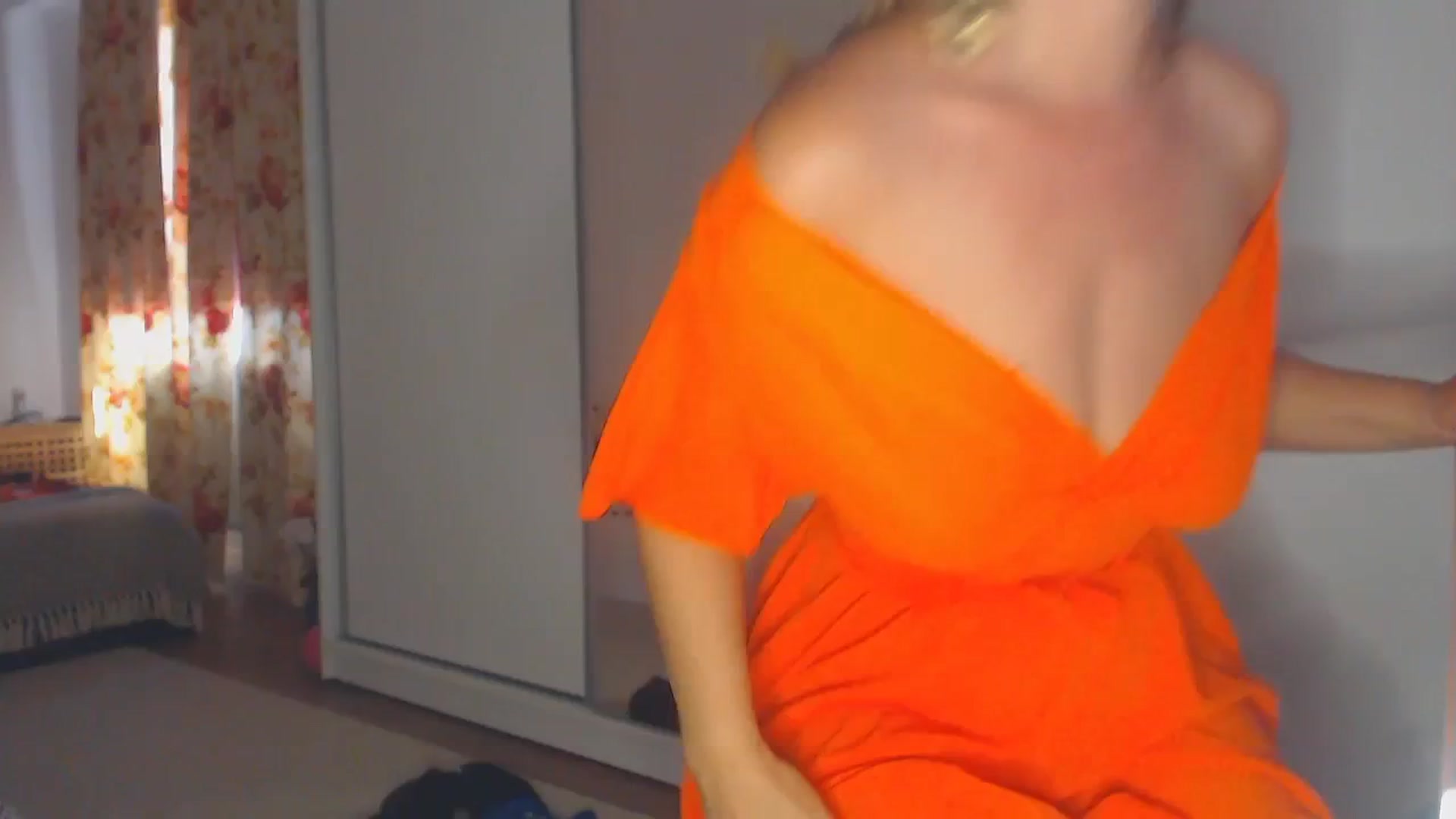 Gallery image thumbnail from Merlyn4u's myfreecams stream on, 05/07/2025, 12:03 image 4 of 20