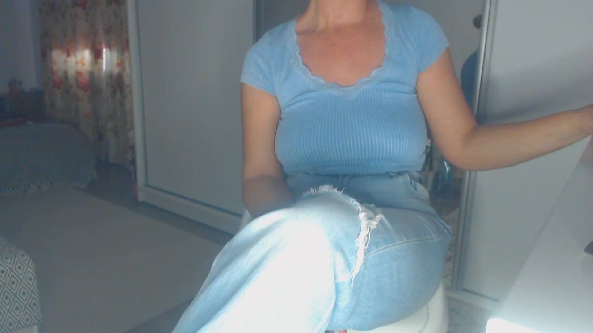 Gallery image thumbnail from Merlyn4u's myfreecams stream on, 05/09/2025, 12:08 image 13 of 20