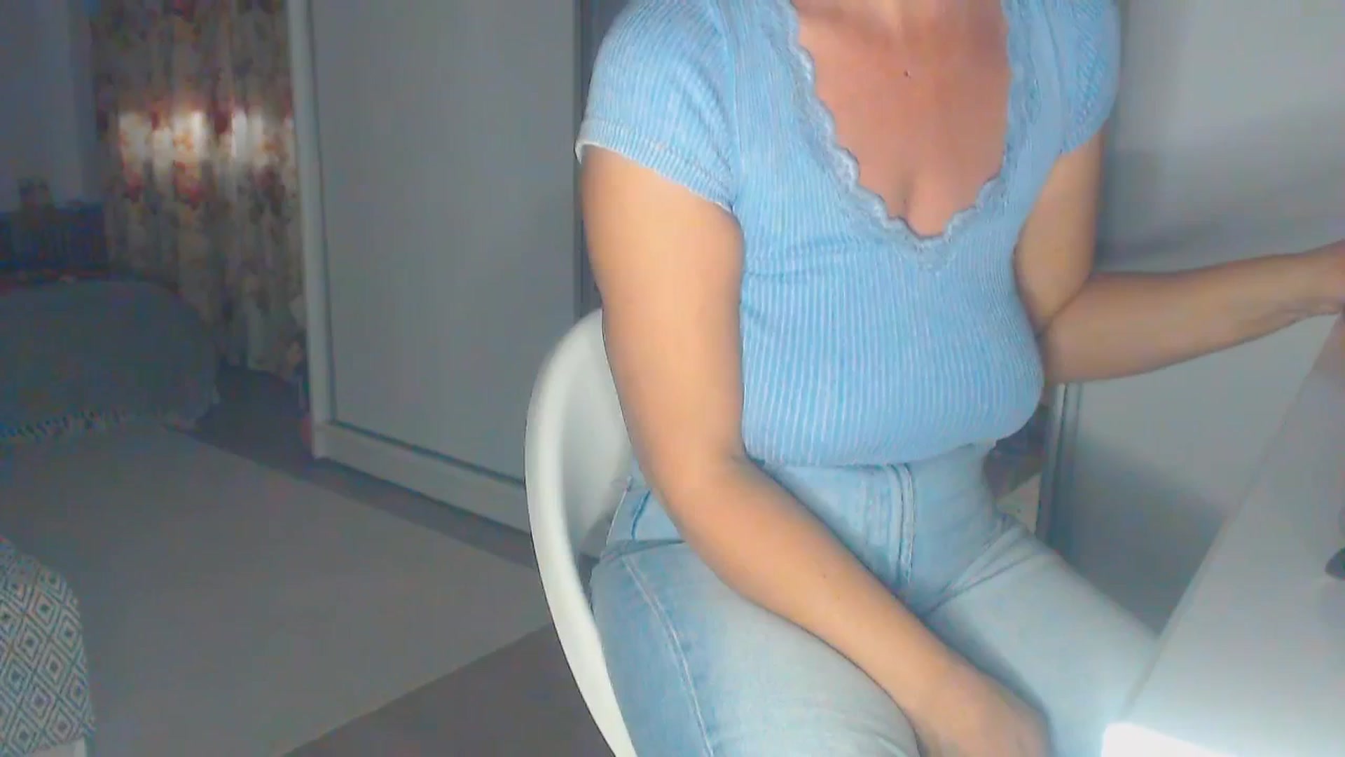 Gallery image thumbnail from Merlyn4u's myfreecams stream on, 05/09/2025, 12:08 image 14 of 20
