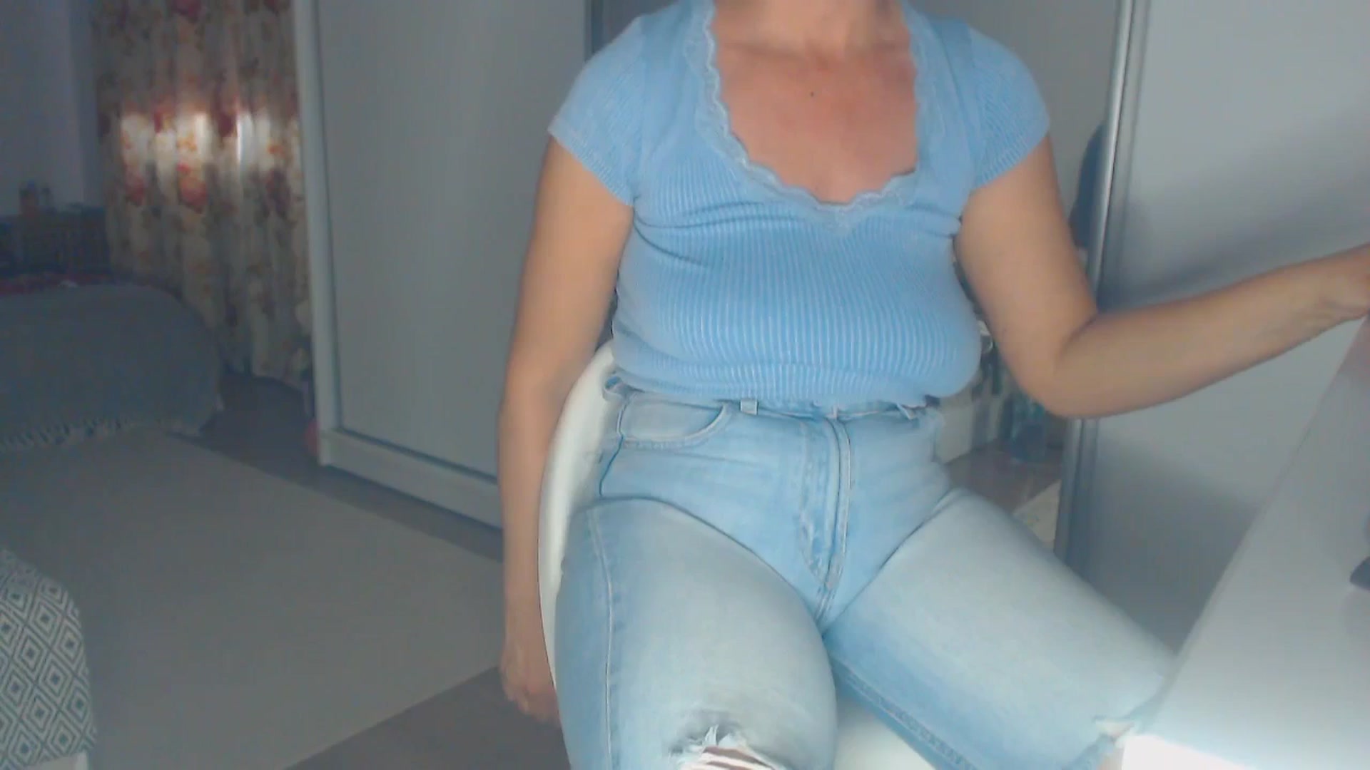 Gallery image thumbnail from Merlyn4u's myfreecams stream on, 05/09/2025, 12:08 image 17 of 20