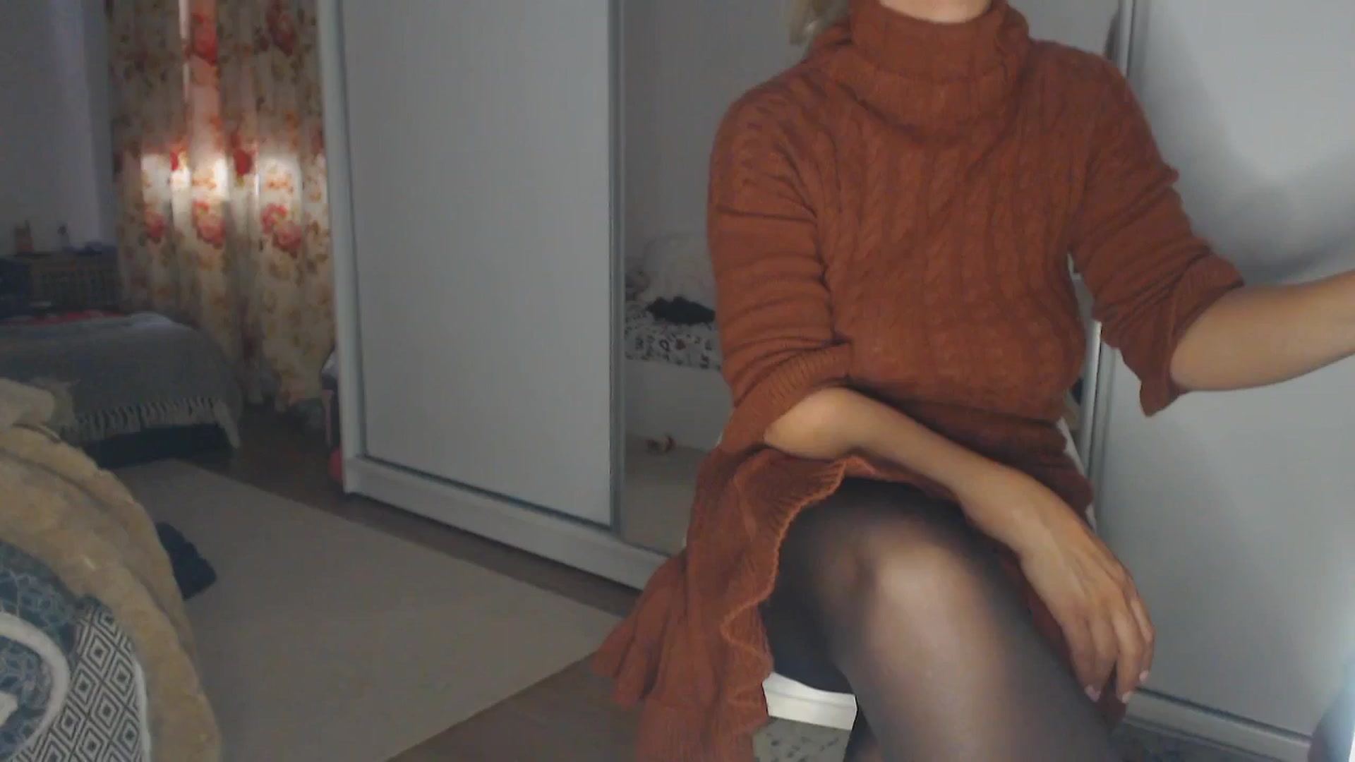 Gallery image thumbnail from Merlyn4u's myfreecams stream on, 05/12/2025, 12:08 image 1 of 20