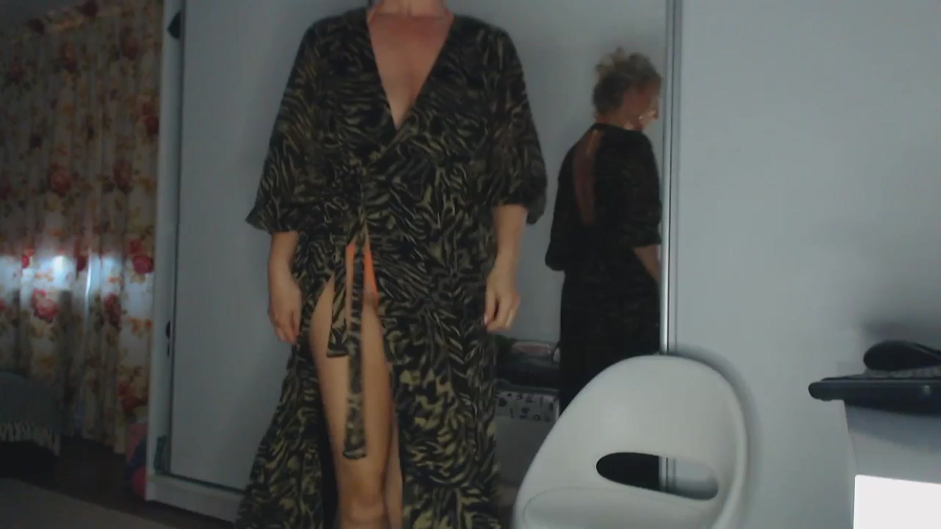 Gallery image thumbnail from Merlyn4u's myfreecams stream on, 05/15/2025, 11:13 image 13 of 20