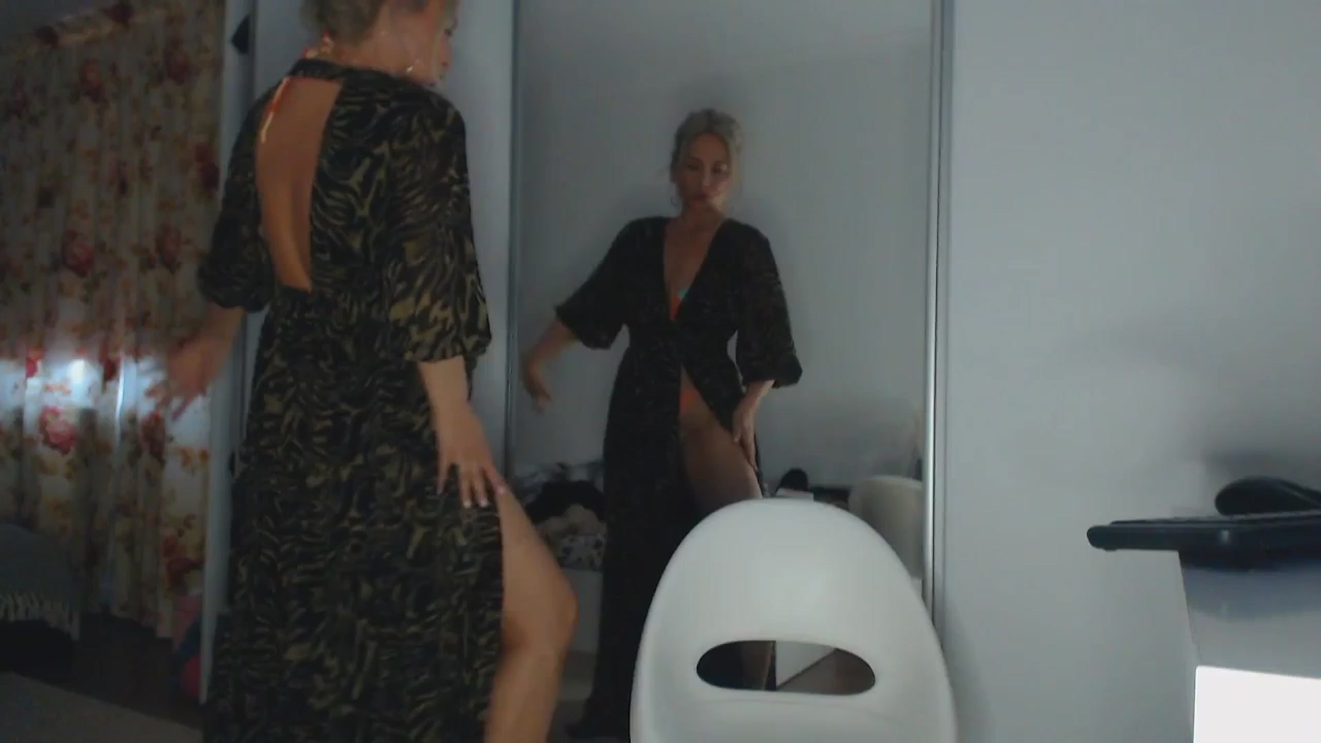 Gallery image thumbnail from Merlyn4u's myfreecams stream on, 05/15/2025, 11:13 image 17 of 20