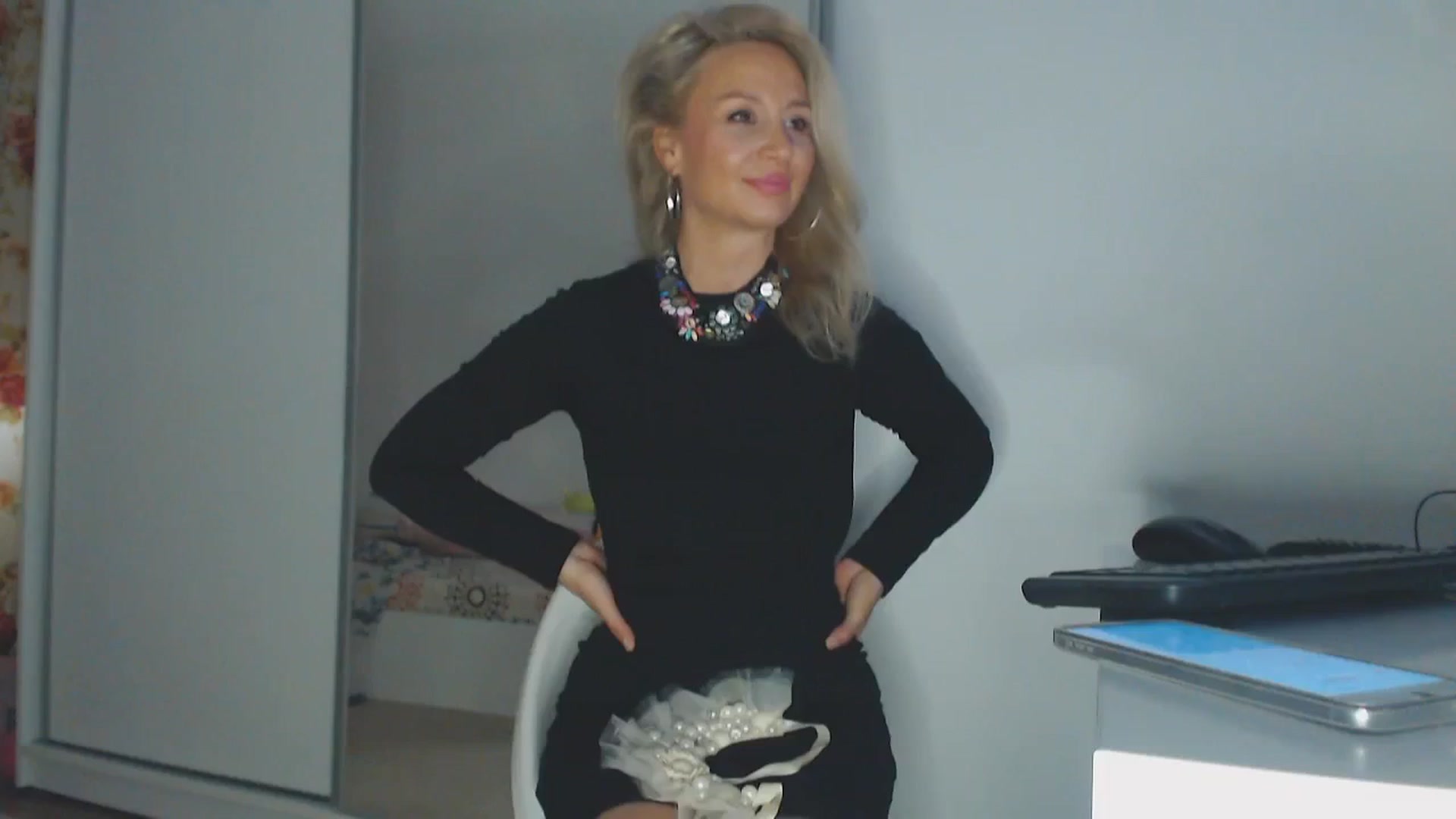 Gallery image thumbnail from Merlyn4u's myfreecams stream on, 05/26/2025, 07:52 image 9 of 20