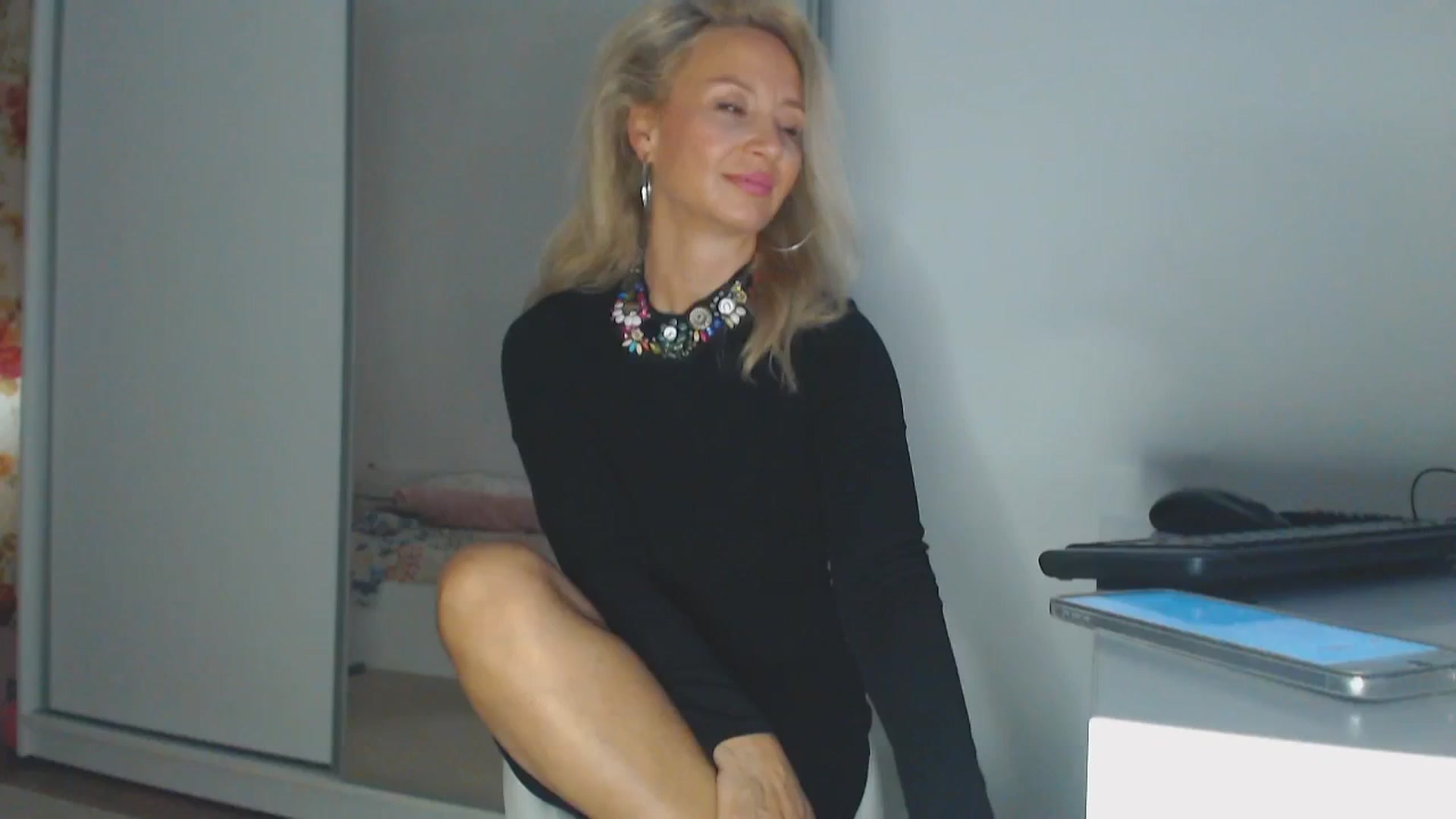 Gallery image thumbnail from Merlyn4u's myfreecams stream on, 05/26/2025, 07:52 image 20 of 20
