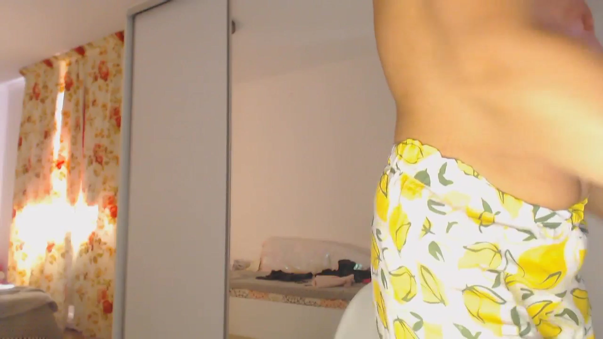 Gallery image thumbnail from Merlyn4u's myfreecams stream on, 06/08/2025, 14:01 image 4 of 20