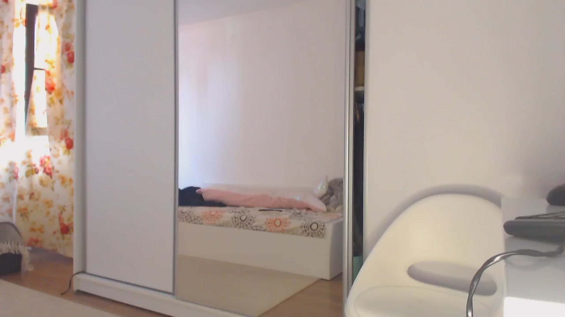 Gallery image thumbnail from Merlyn4u's myfreecams stream on, 06/17/2025, 11:57 image 1 of 20