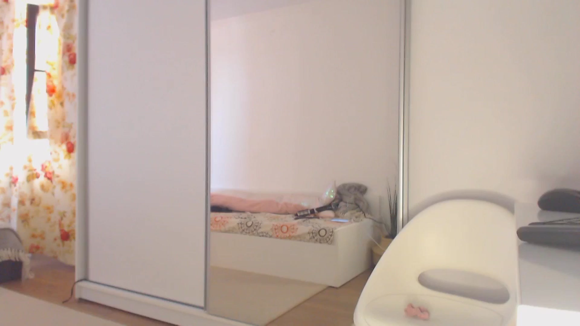 Gallery image thumbnail from Merlyn4u's myfreecams stream on, 06/17/2025, 11:57 image 14 of 20
