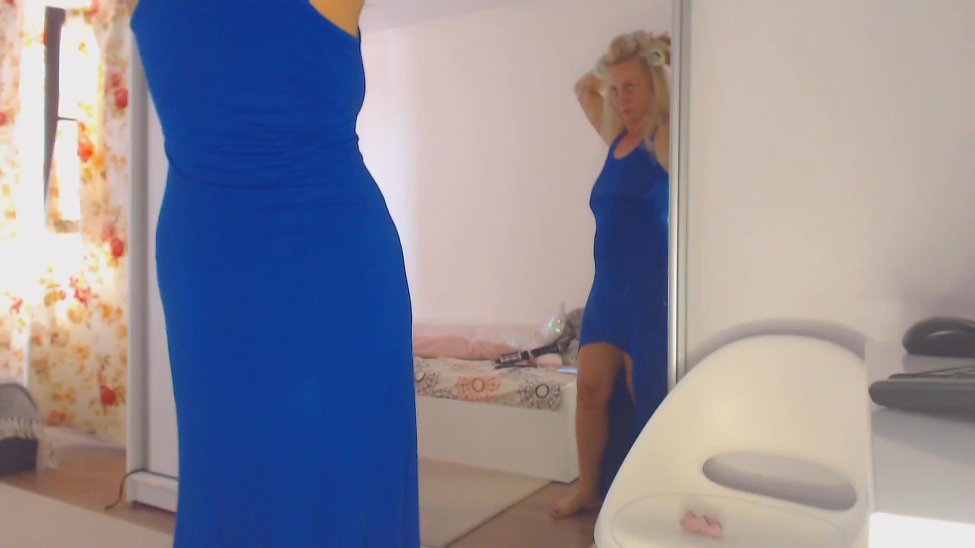 Gallery image thumbnail from Merlyn4u's myfreecams stream on, 06/17/2025, 11:57 image 16 of 20