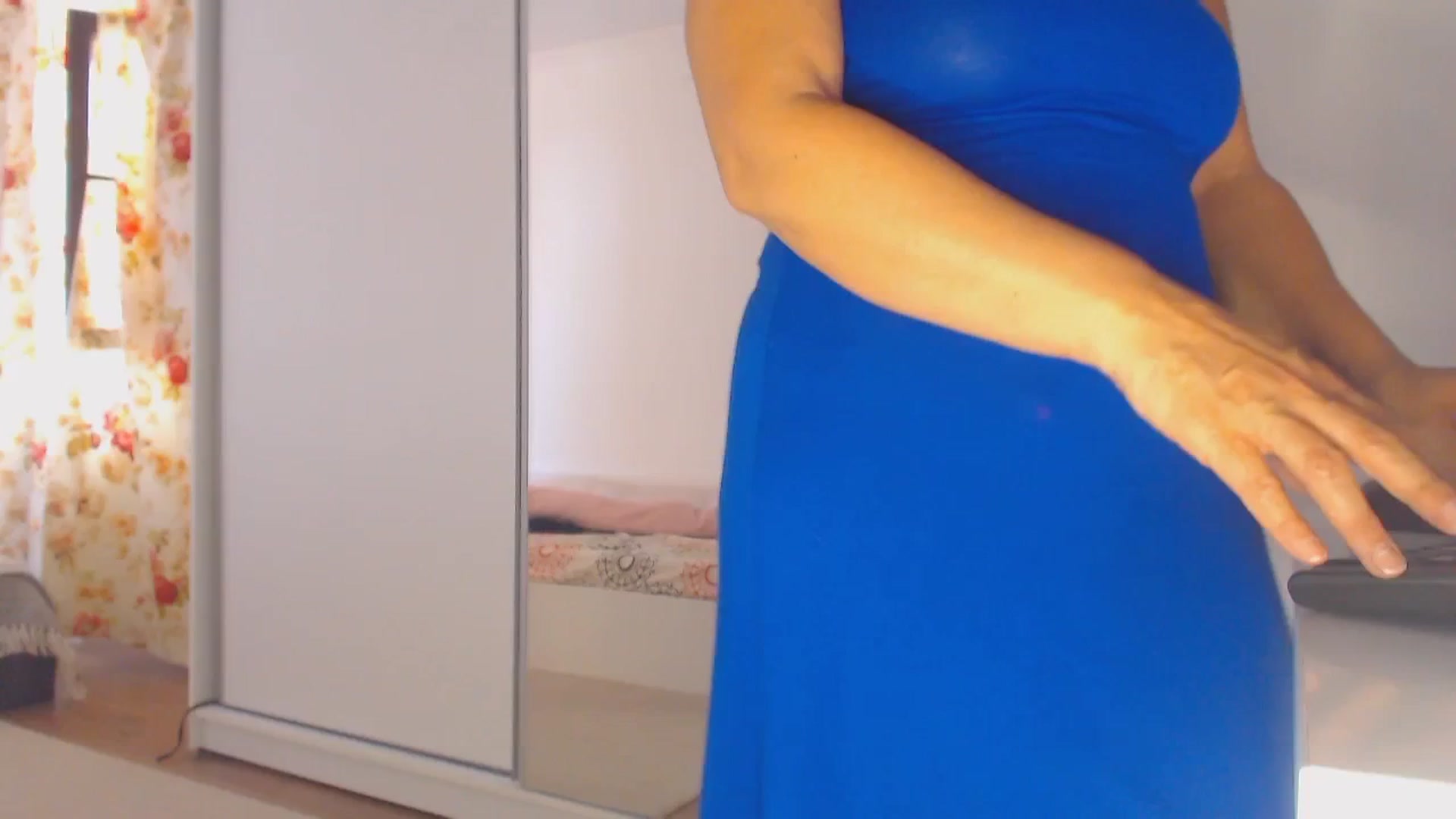 Gallery image thumbnail from Merlyn4u's myfreecams stream on, 06/17/2025, 11:57 image 19 of 20
