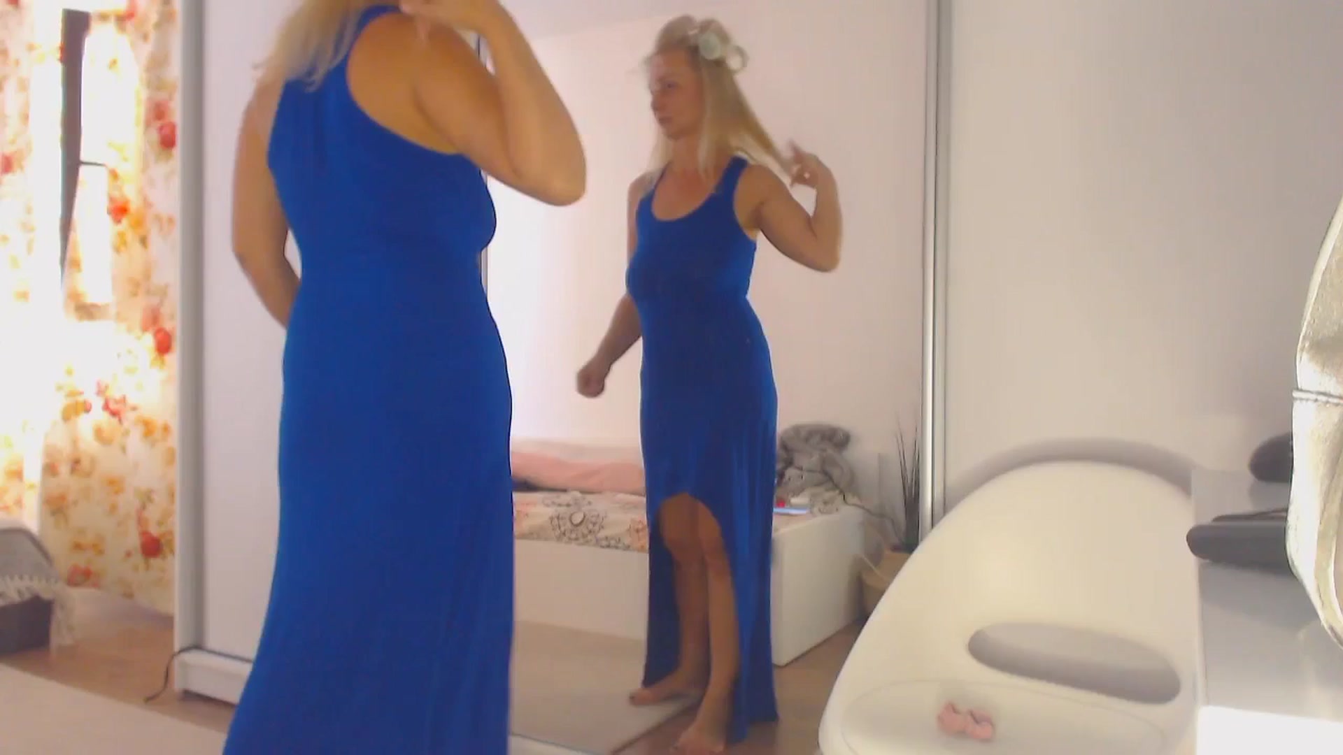 Gallery image thumbnail from Merlyn4u's myfreecams stream on, 06/17/2025, 12:28 image 2 of 20