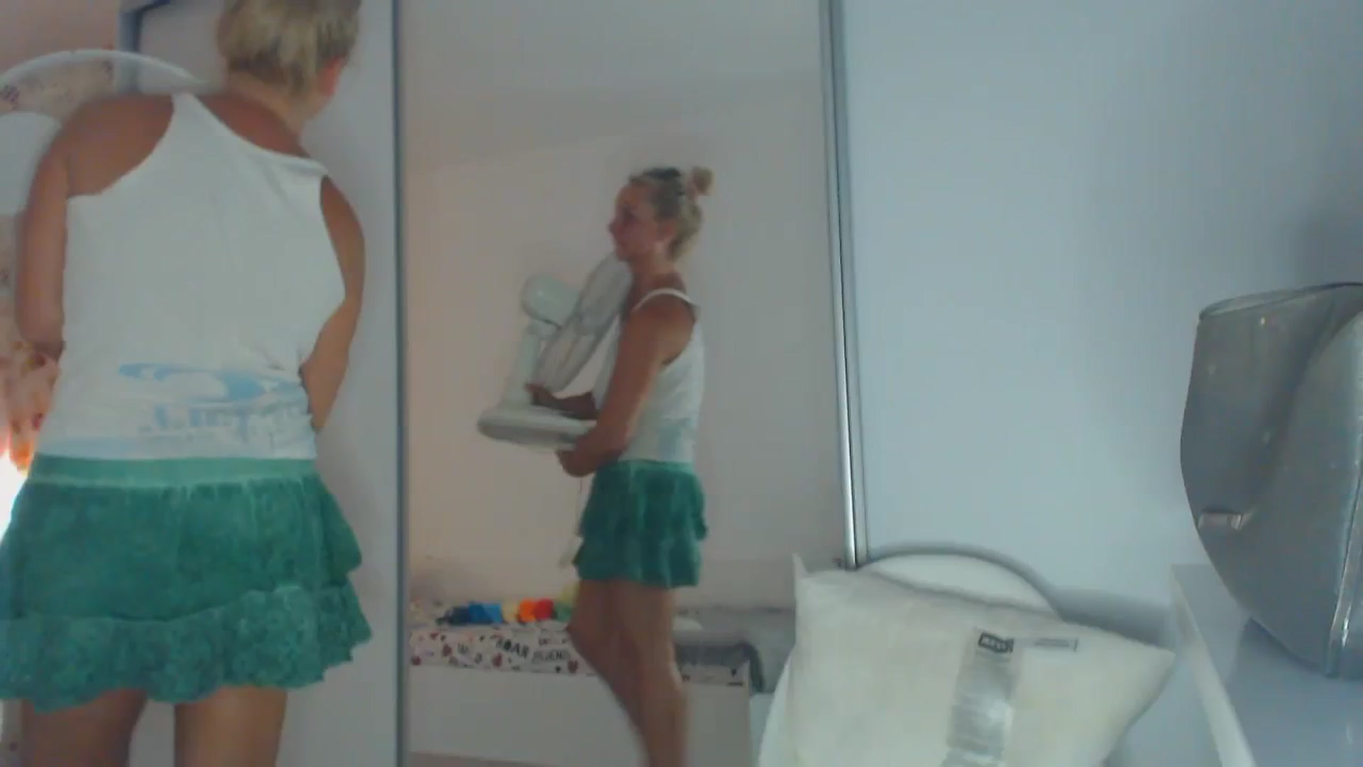 Gallery image thumbnail from Merlyn4u's myfreecams stream on, 07/07/2025, 13:21 image 2 of 20