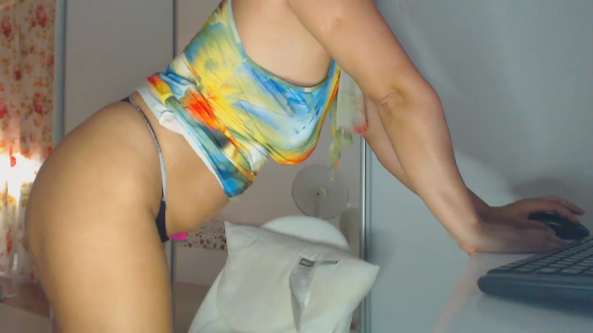 Gallery image thumbnail from Merlyn4u's myfreecams stream on, 07/08/2025, 15:49 image 2 of 20