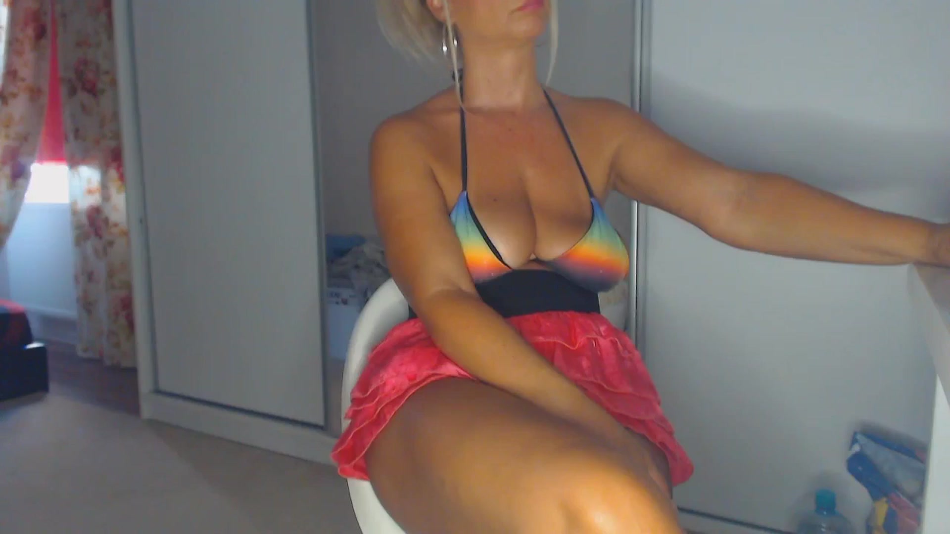 Gallery image thumbnail from Merlyn4u's myfreecams stream on, 08/20/2025, 13:01 image 7 of 20