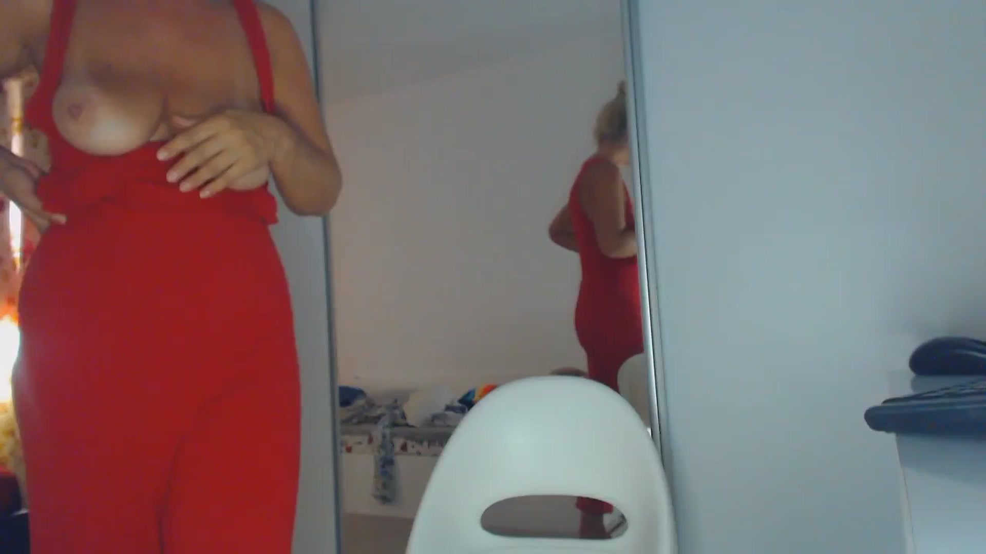 Gallery image thumbnail from Merlyn4u's myfreecams stream on, 08/23/2025, 14:35 image 6 of 20