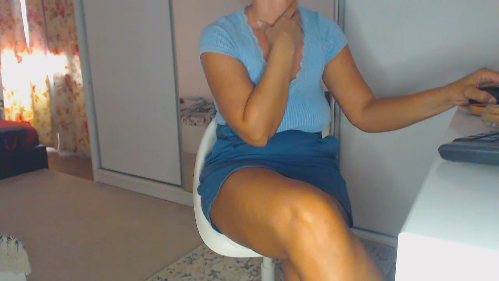 Gallery image thumbnail from Merlyn4u's myfreecams stream on, 08/24/2025, 14:11 image 1 of 20