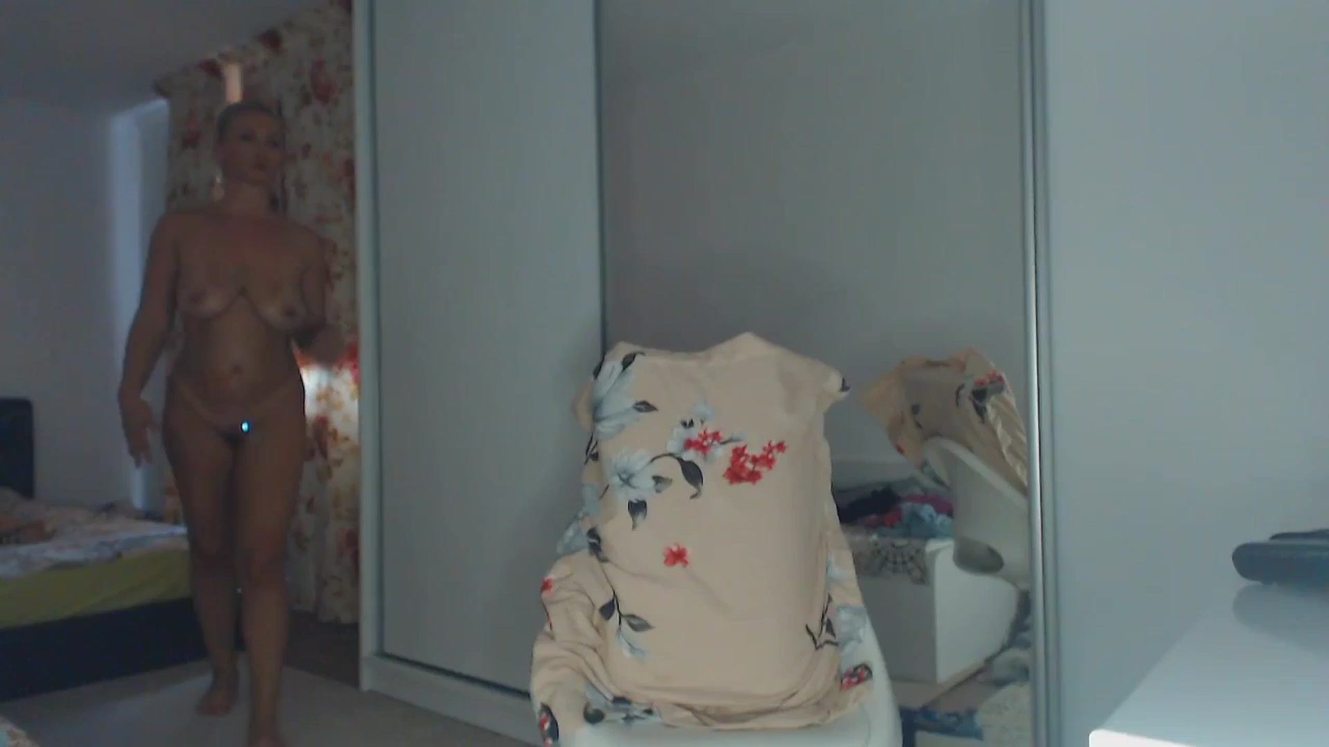 Gallery image thumbnail from Merlyn4u's myfreecams stream on, 09/13/2025, 11:48 image 16 of 20