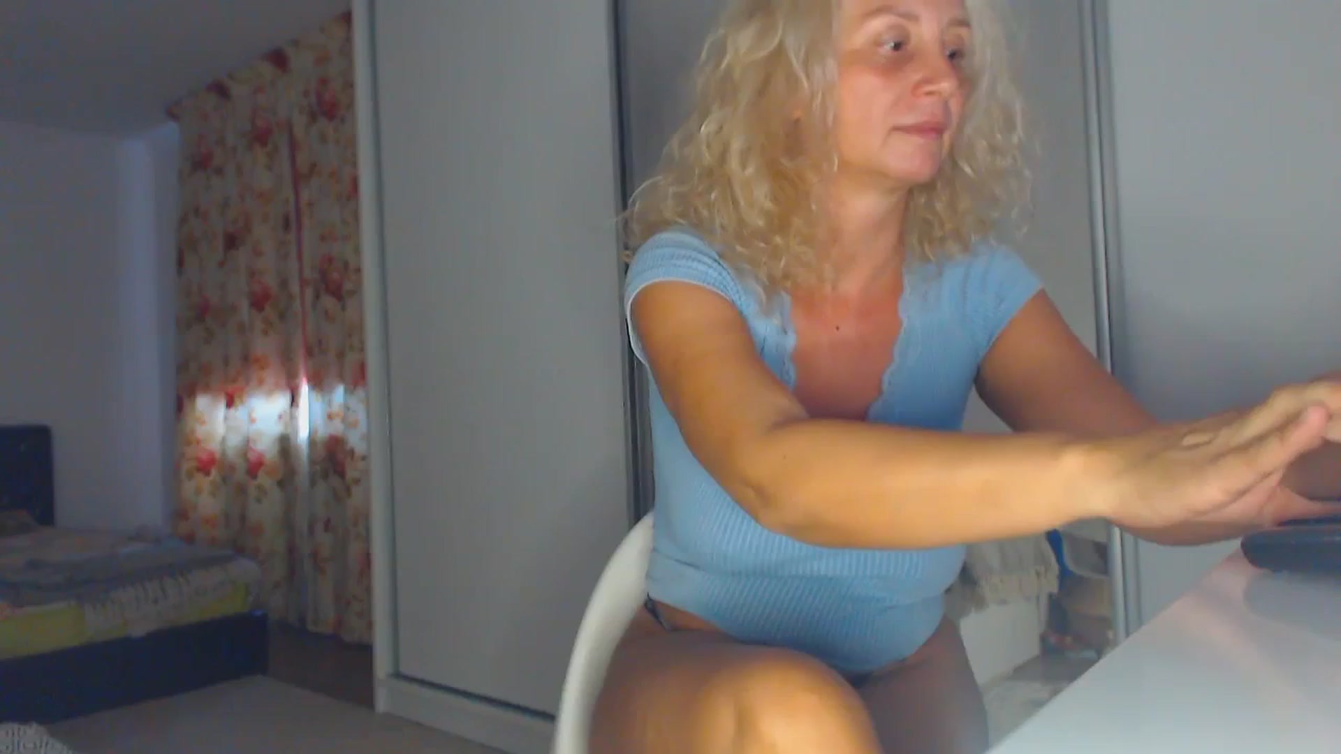 Gallery image thumbnail from Merlyn4u's myfreecams stream on, 09/15/2025, 12:17 image 7 of 20