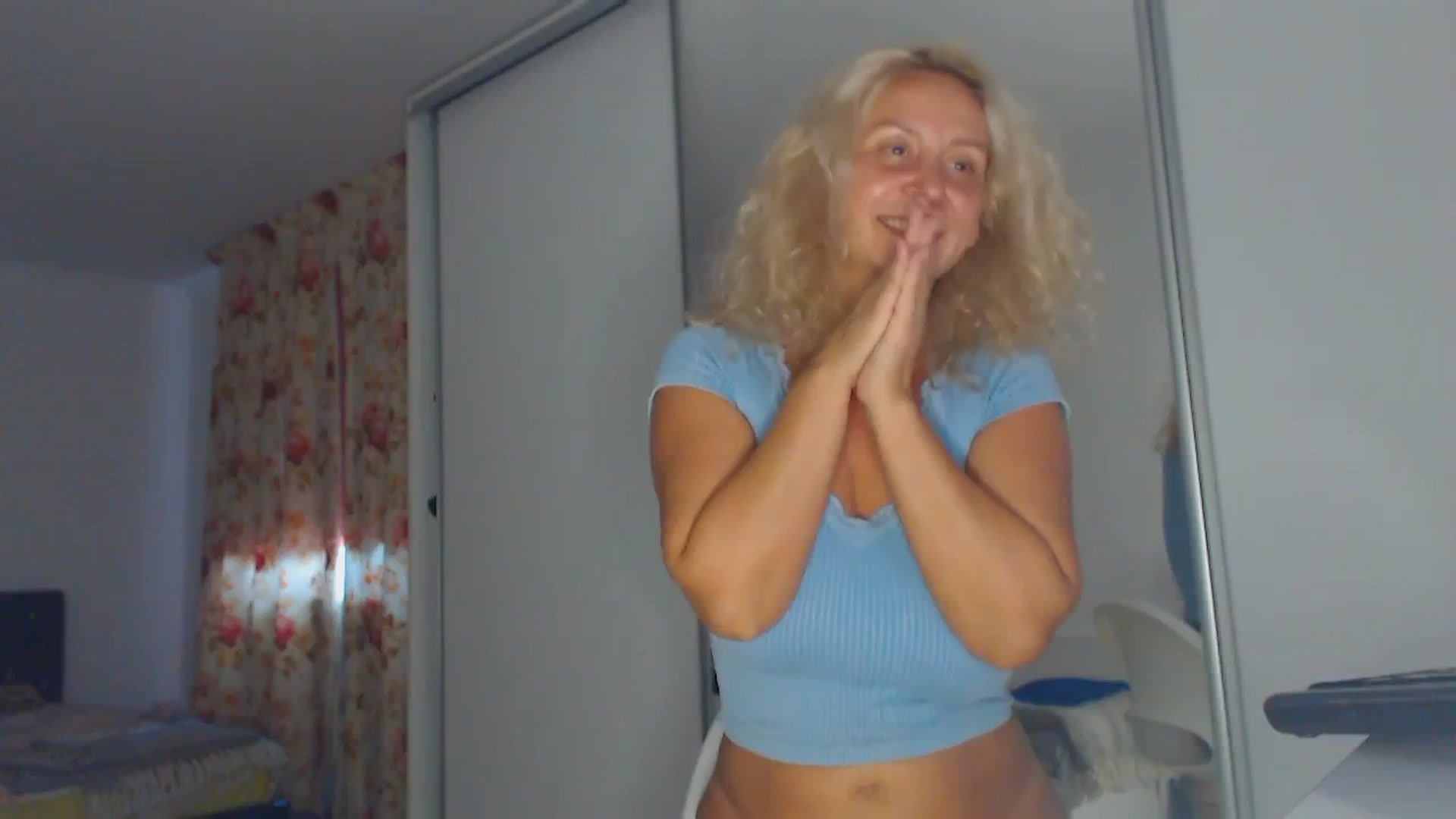 Gallery image thumbnail from Merlyn4u's myfreecams stream on, 09/15/2025, 12:17 image 15 of 20