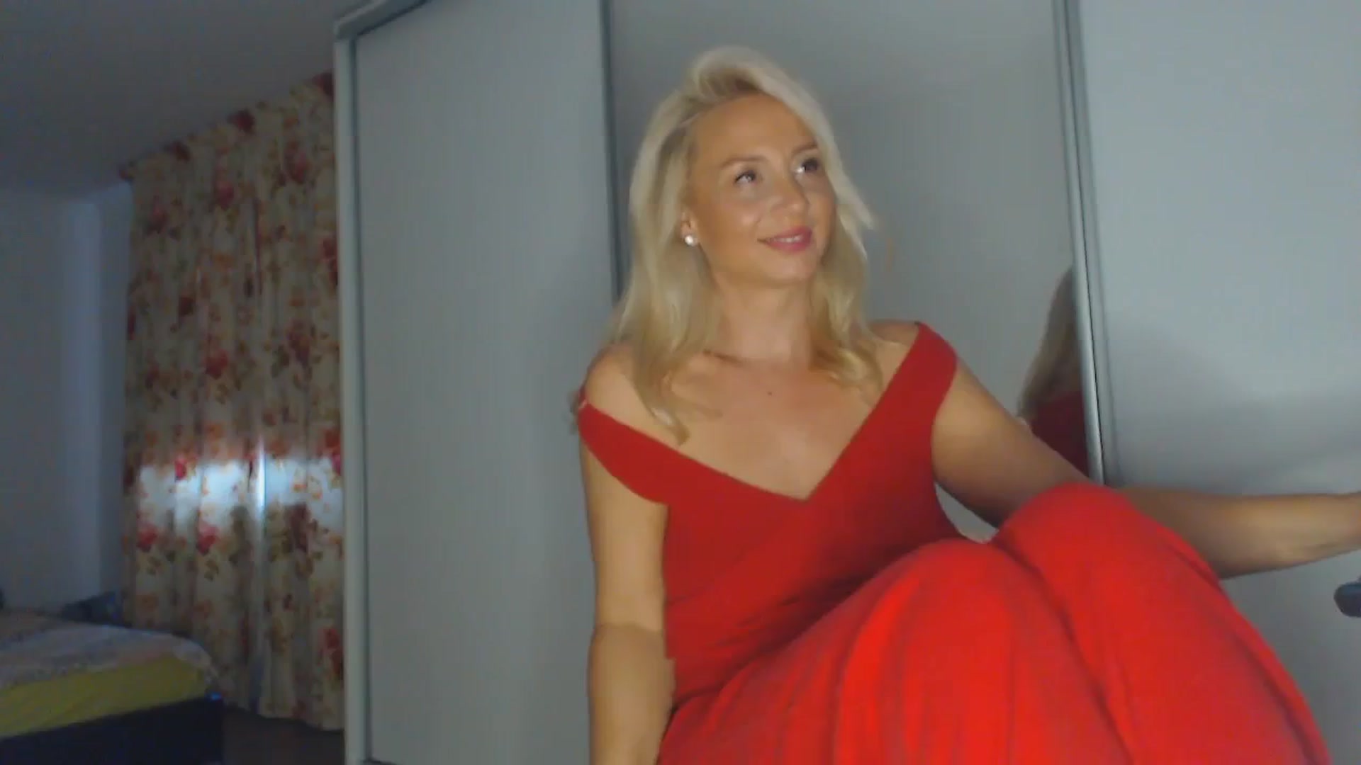 Gallery image thumbnail from Merlyn4u's myfreecams stream on, 09/21/2025, 10:37 image 11 of 20