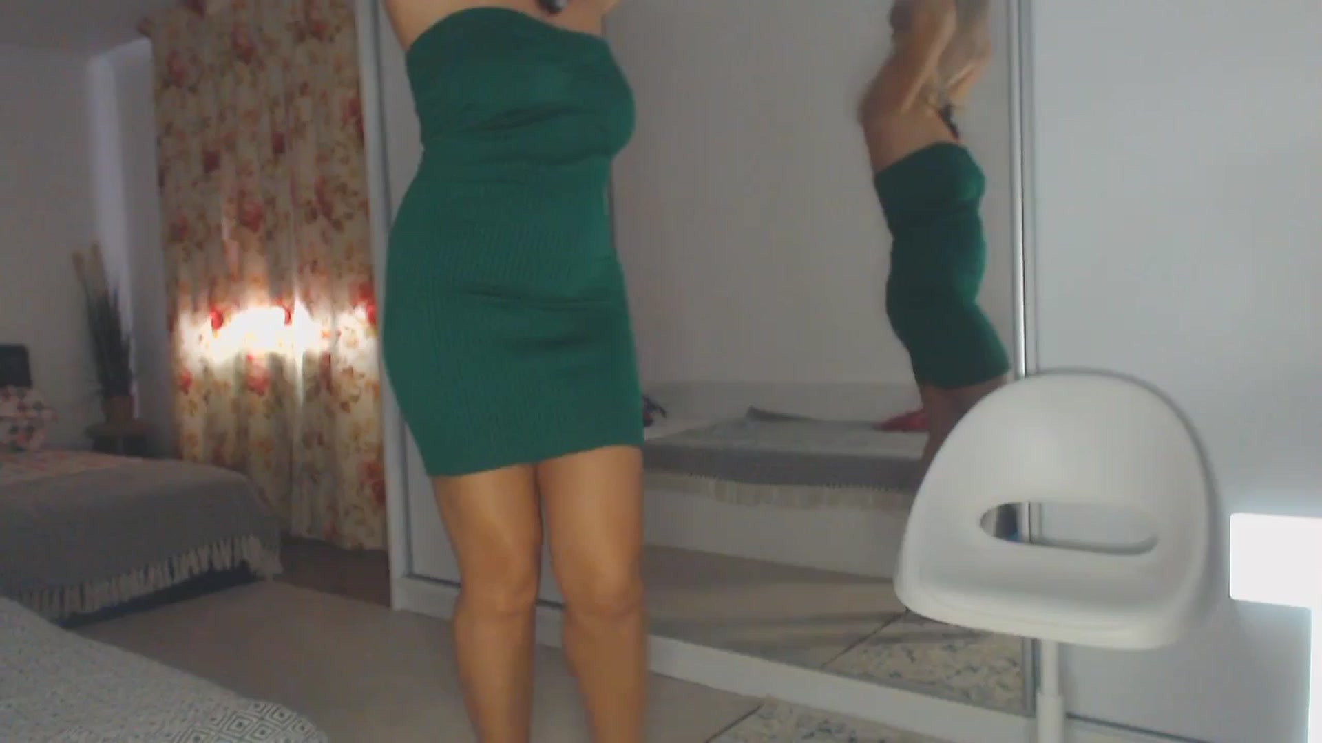 Gallery image thumbnail from Merlyn4u's myfreecams stream on, 09/26/2025, 11:27 image 11 of 20