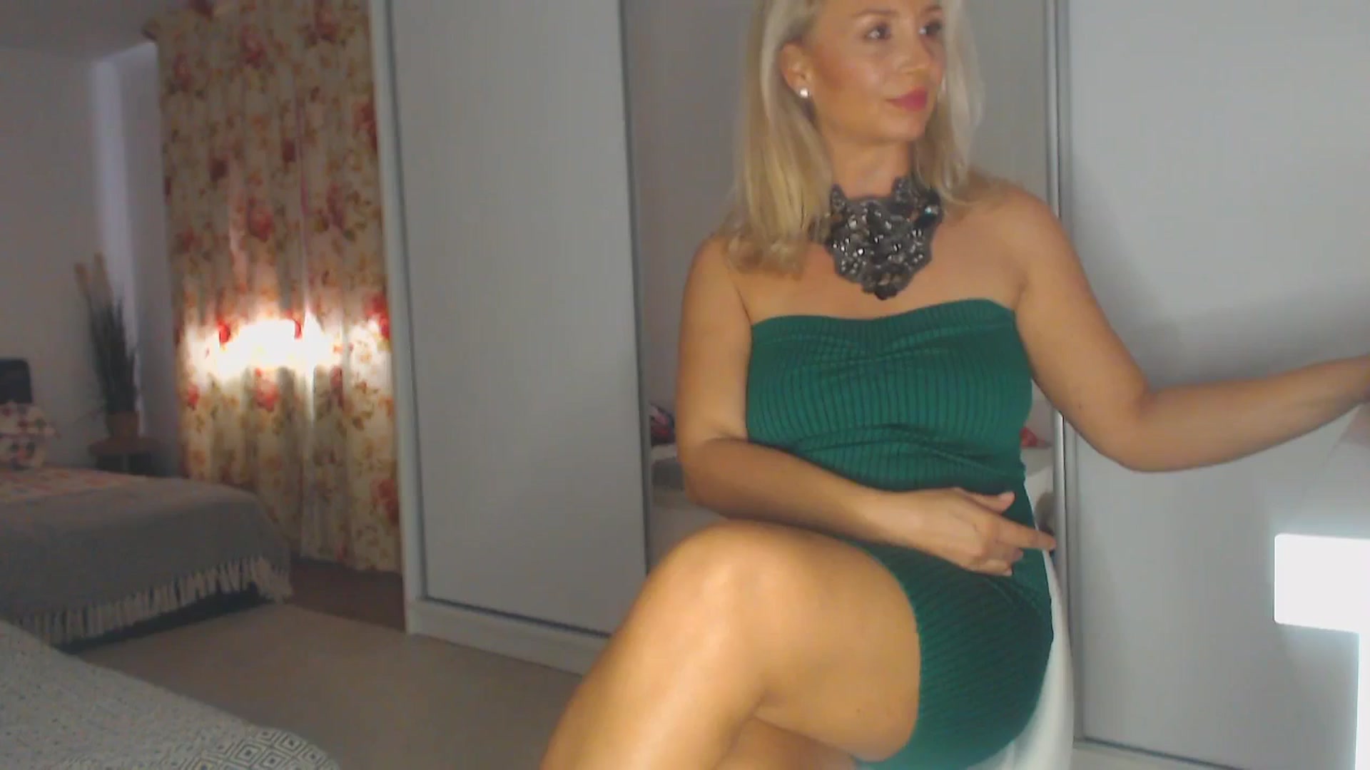 Gallery image thumbnail from Merlyn4u's myfreecams stream on, 09/26/2025, 11:27 image 1 of 20