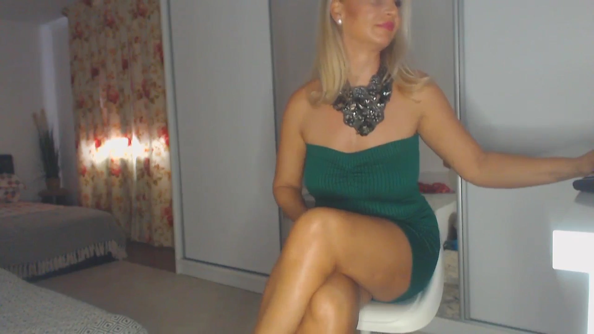 Gallery image thumbnail from Merlyn4u's myfreecams stream on, 09/26/2025, 11:58 image 6 of 20