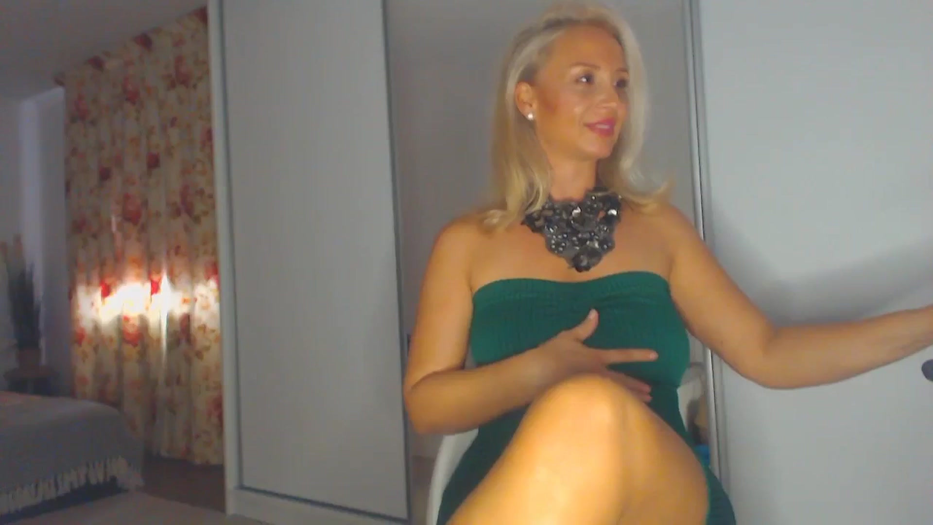 Gallery image thumbnail from Merlyn4u's myfreecams stream on, 09/26/2025, 13:07 image 8 of 20
