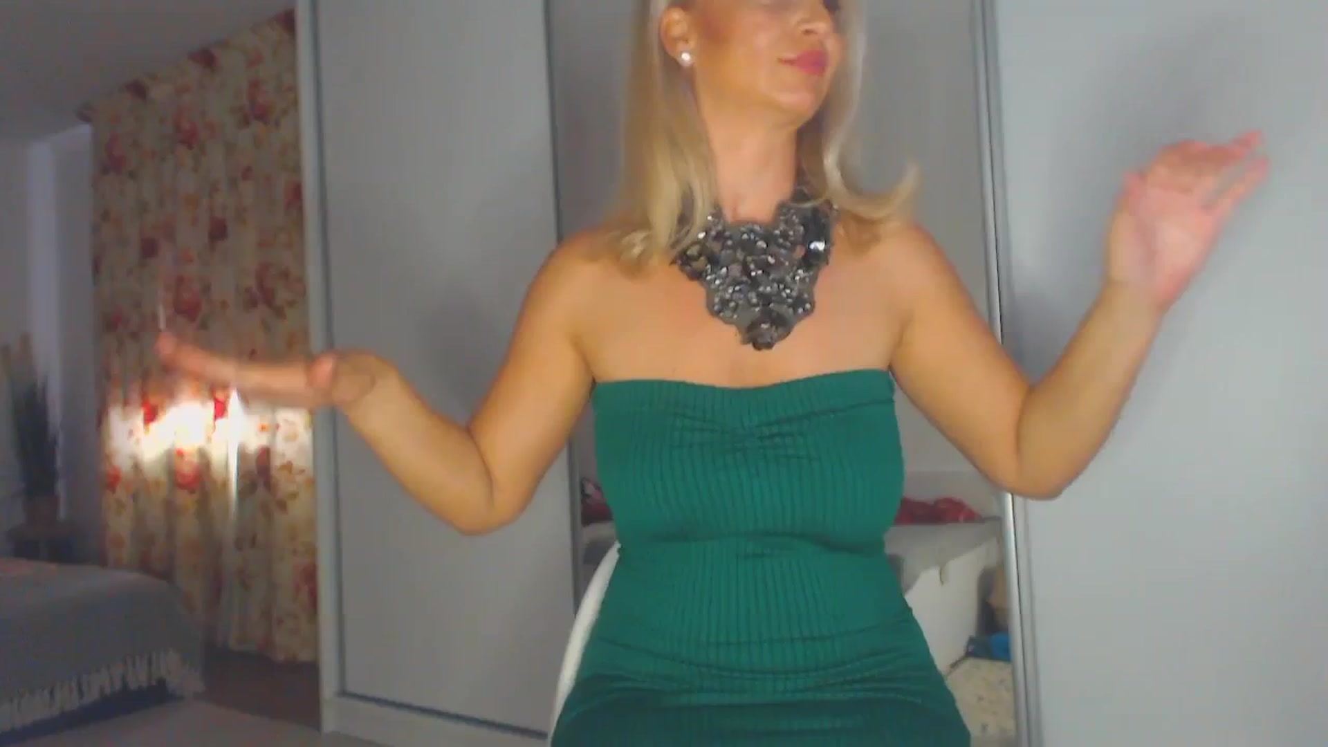 Gallery image thumbnail from Merlyn4u's myfreecams stream on, 09/26/2025, 13:07 image 6 of 20
